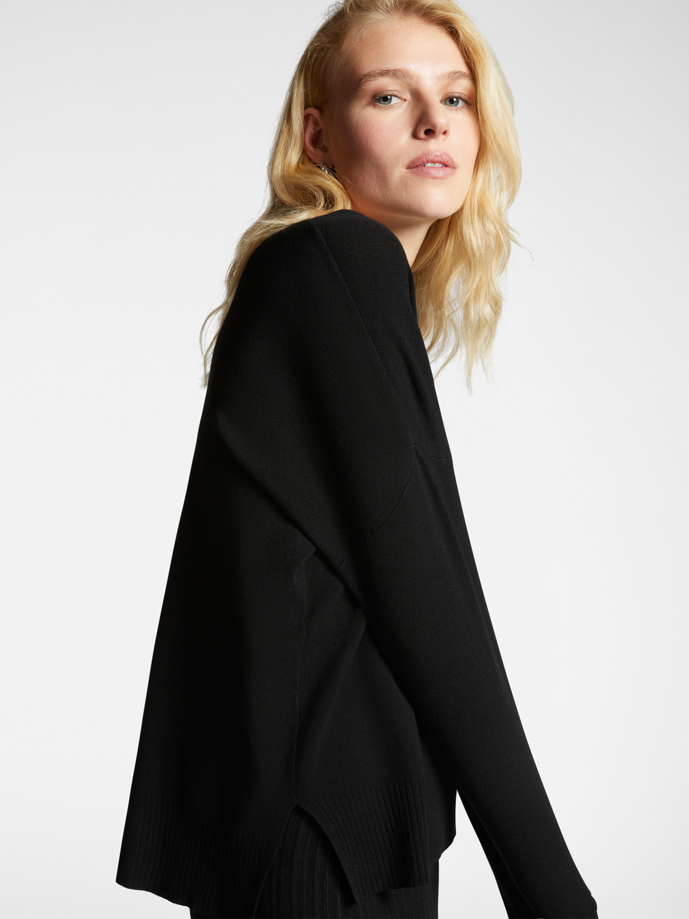 Jersey de viscosa LENZING&trade; ECOVERO&trade; con borde image number 3