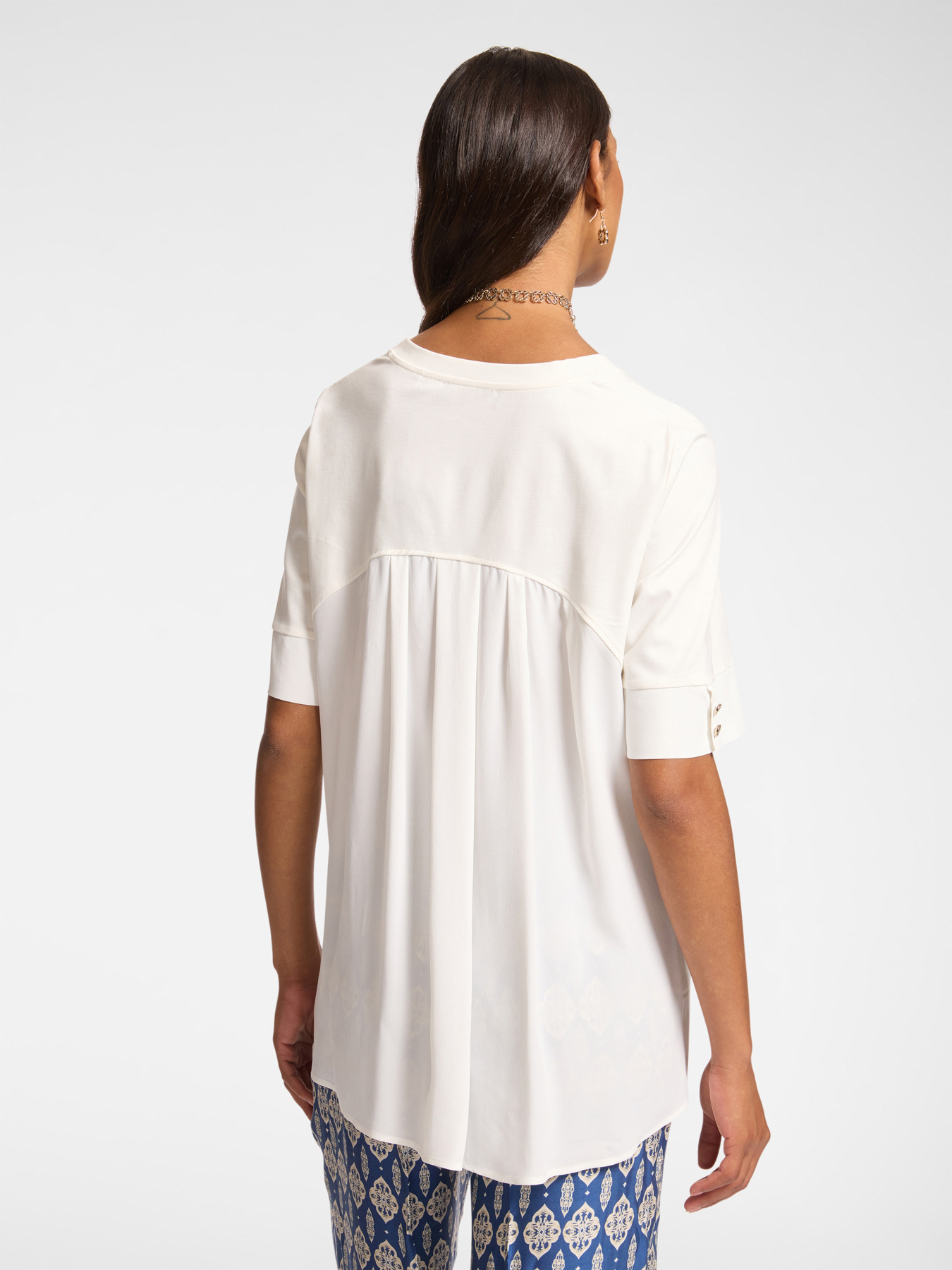T-shirt con inserto dietro image number 1