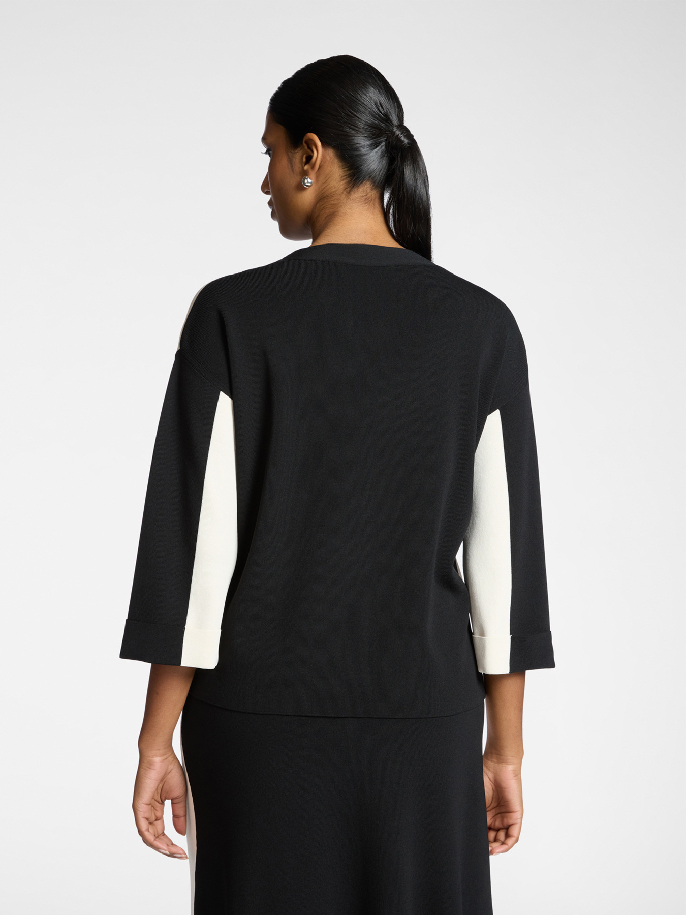 Color-Block-Pullover image number 1