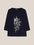 T-Shirt mit Aufdruck und handgearbeiteter Stickerei image number 4