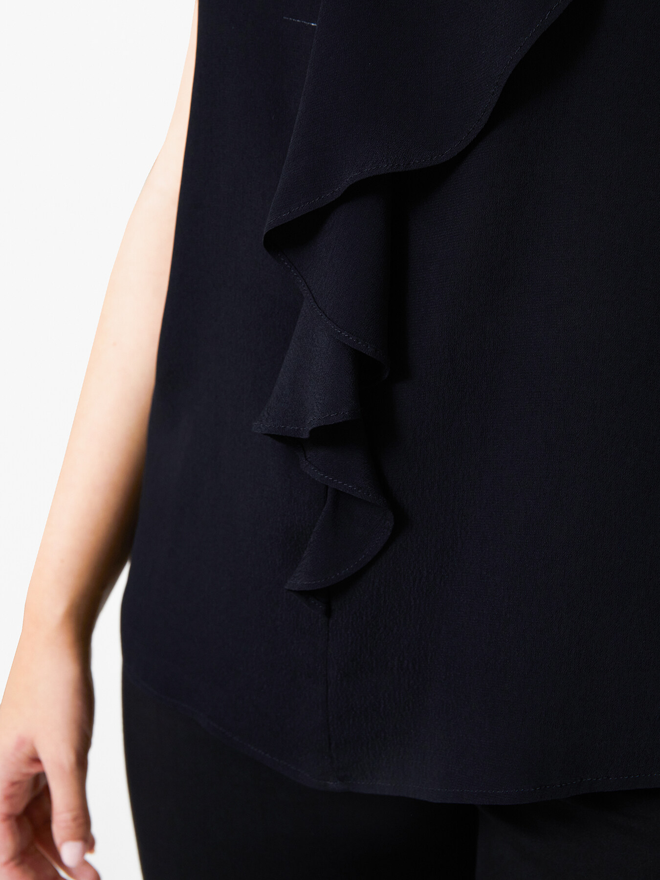 Camiseta com babados na frente image number 4