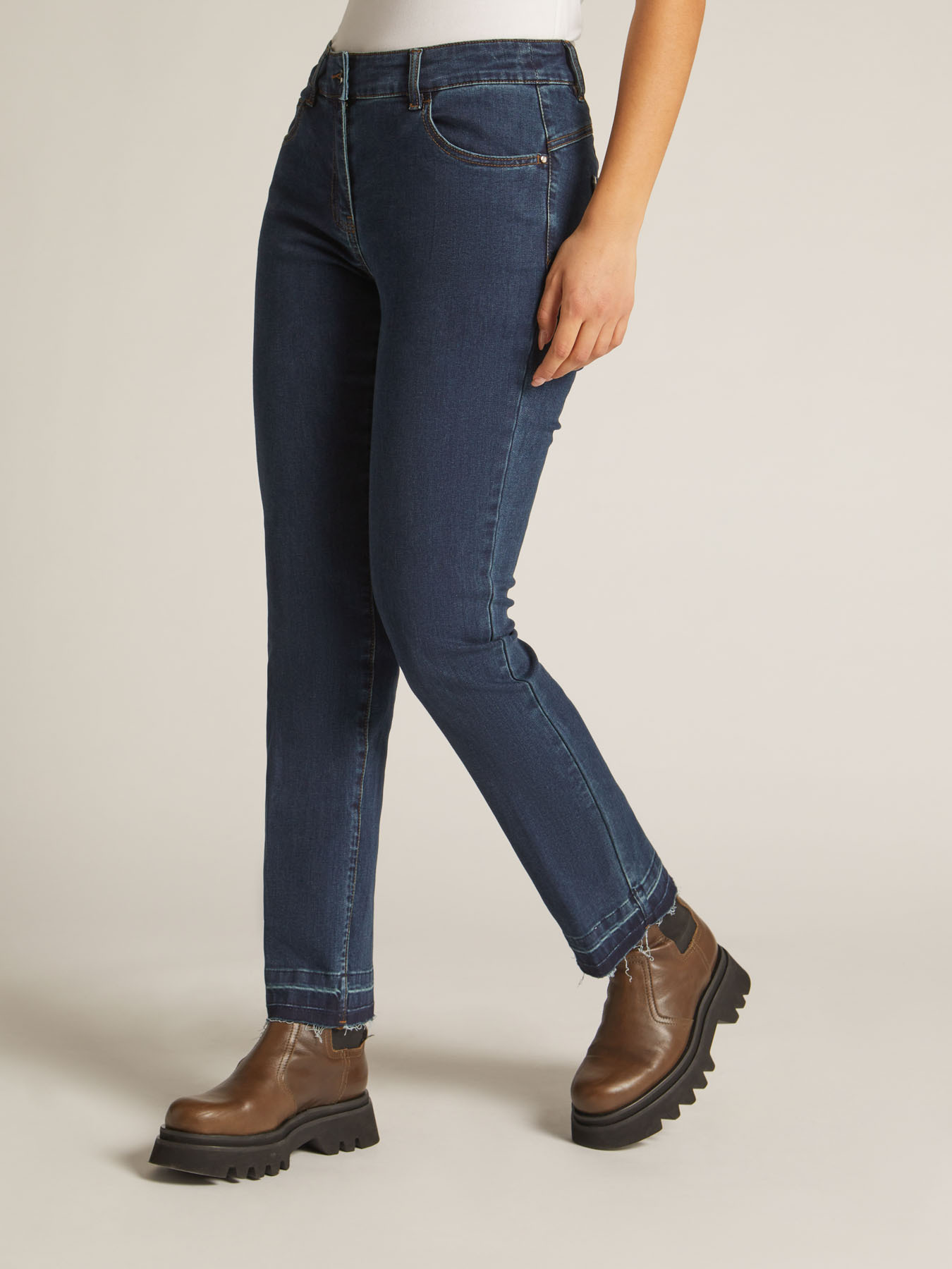 REGULAR JEANS, POWER STRETCH DENIM 9 OZ image number 3