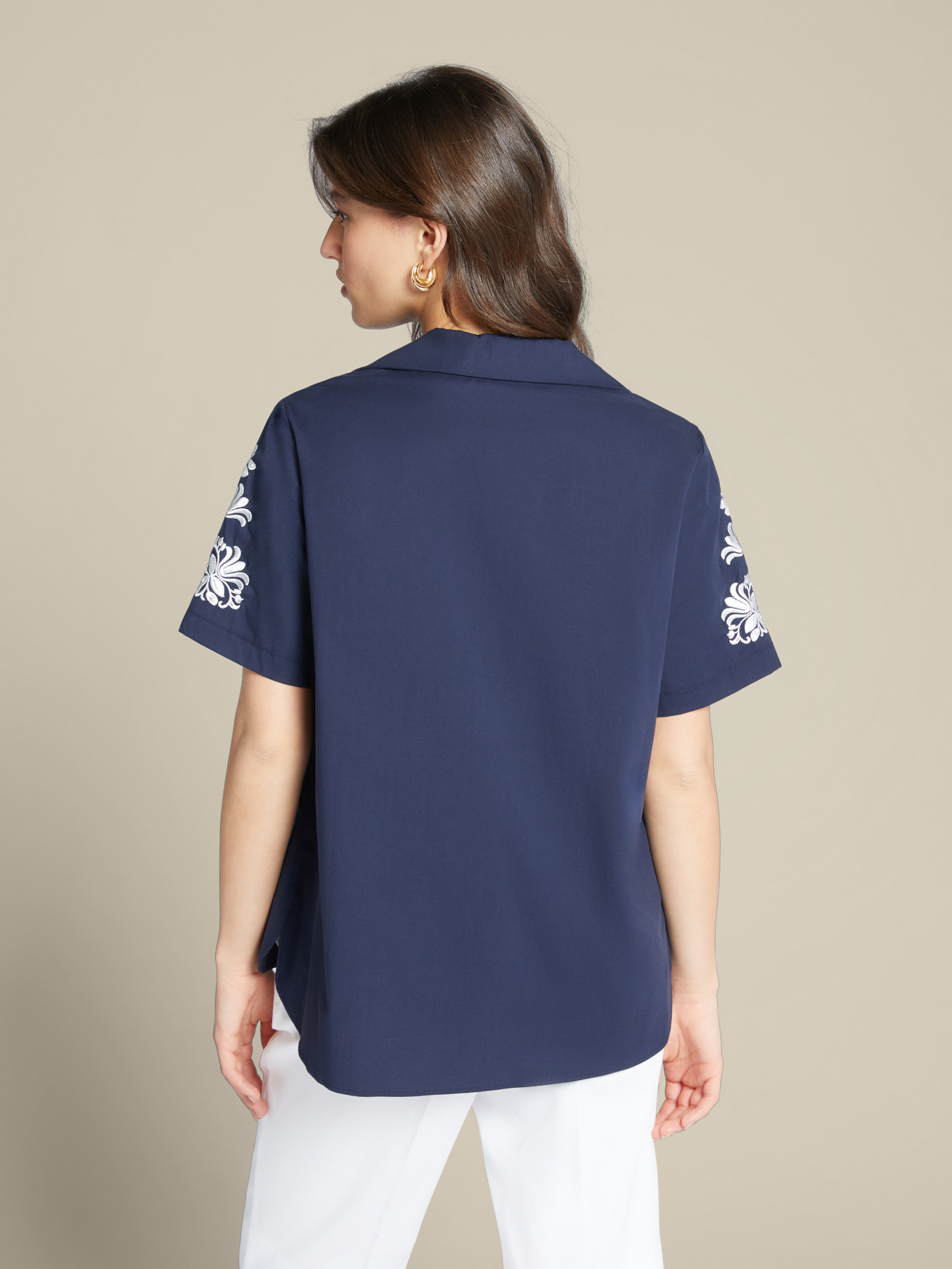 Blusa de popelina con bordado image number 1