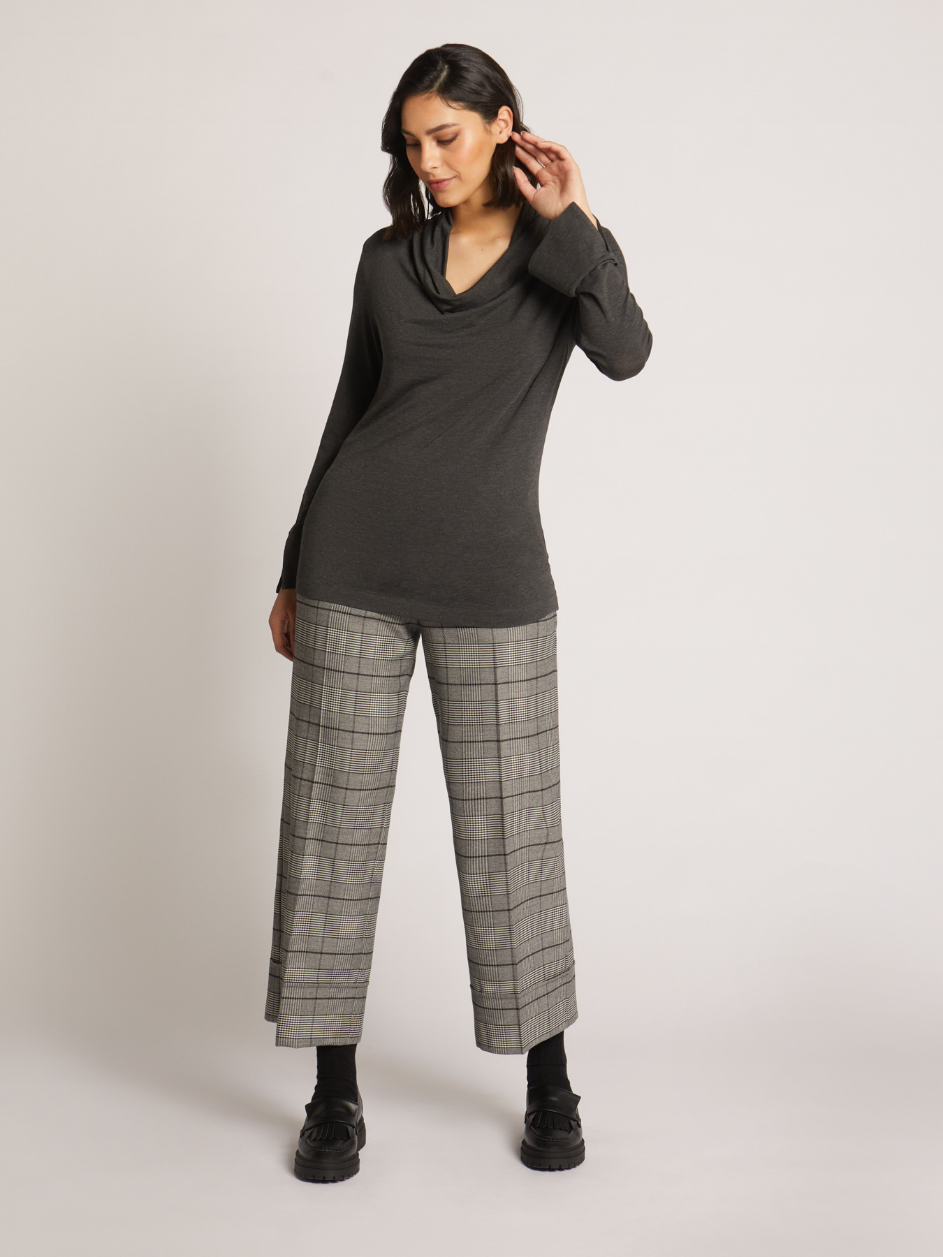 CROPPED-HOSE AUS STRETCH-FLANELL MIT GLENCHECK-MUSTER image number 0