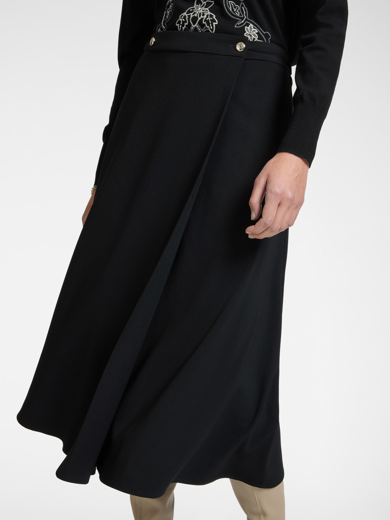 Wrap skirt image number 3