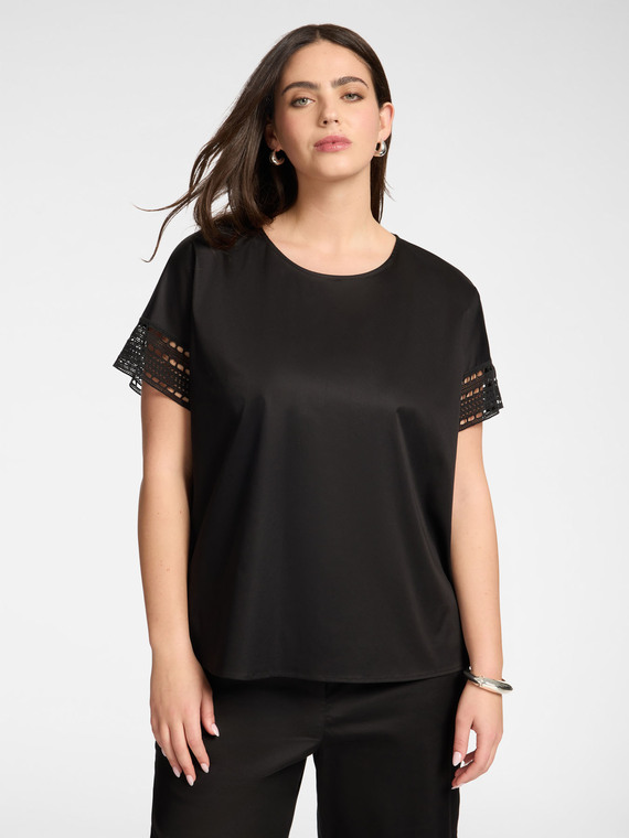 Blusa con bordi in pizzo