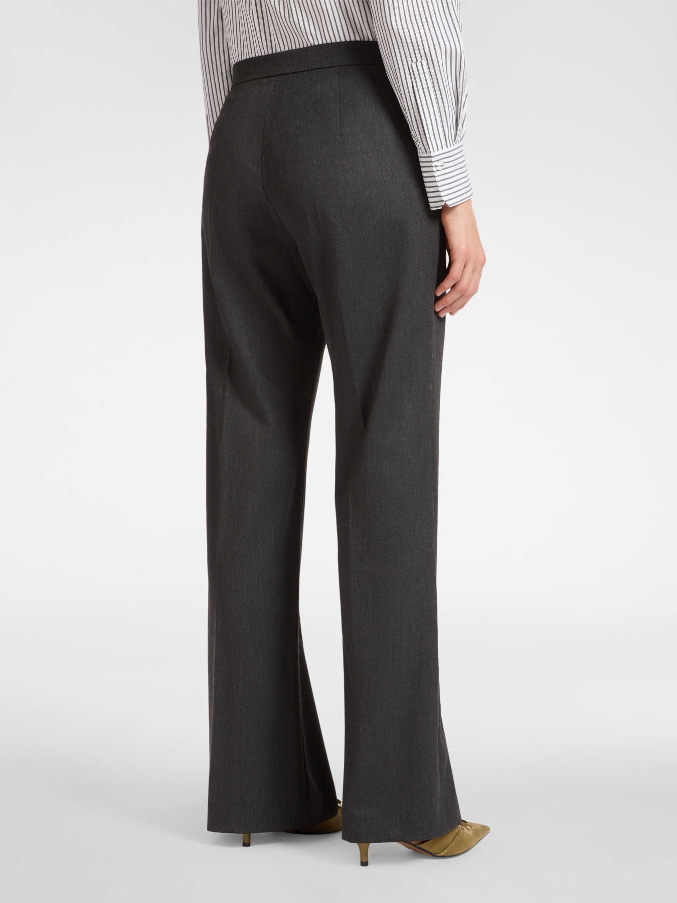 Men's trousers in flowing fabric image number 1