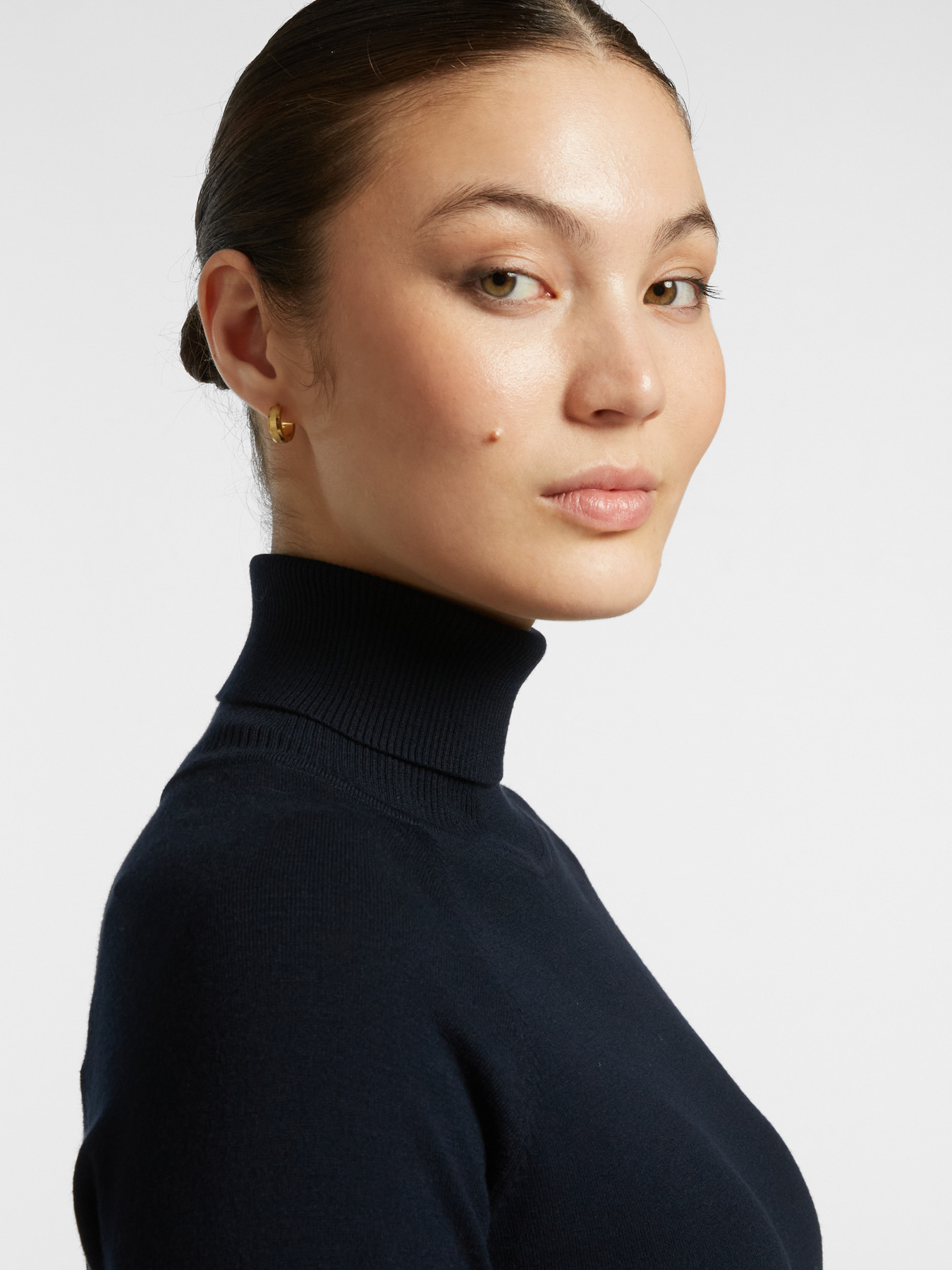 Pull à col roulé en viscose LENZING™ ECOVERO™ image number 3