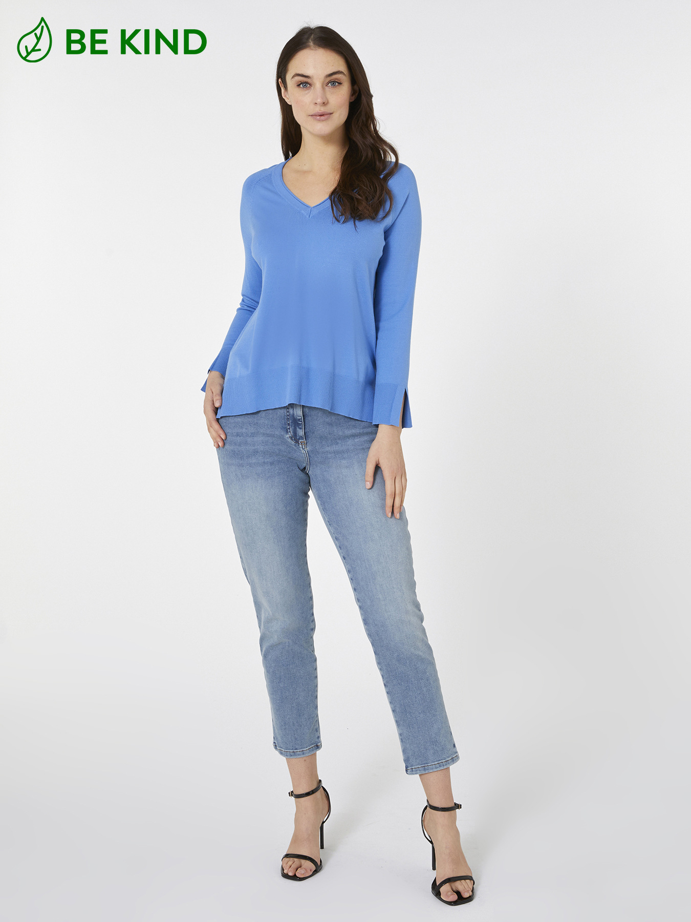 Maglia in viscosa con scollo a V image number 0