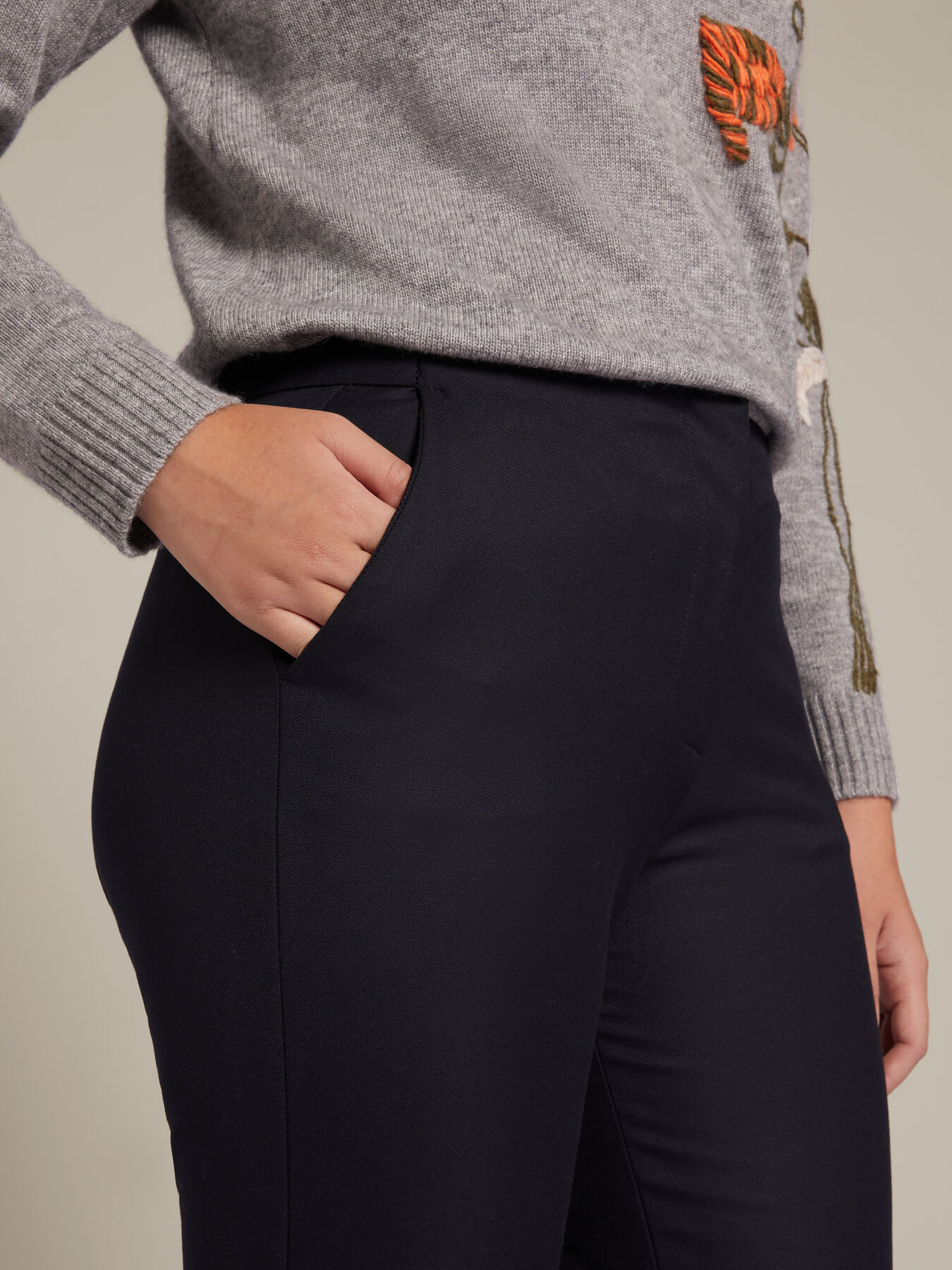 Pantalones kick flare image number 3