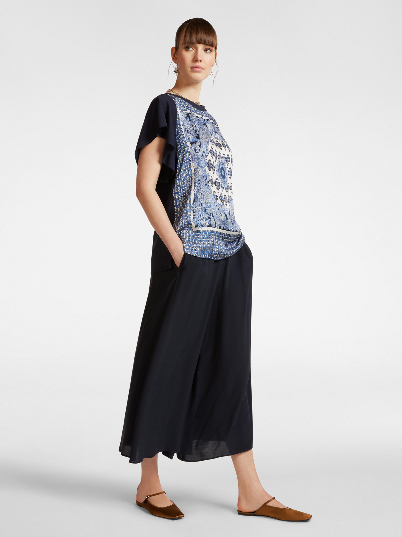 T-shirt with printed front image number 2