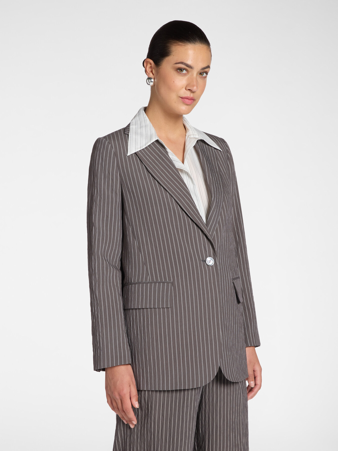 Nadelstreifen-Blazer image number 2