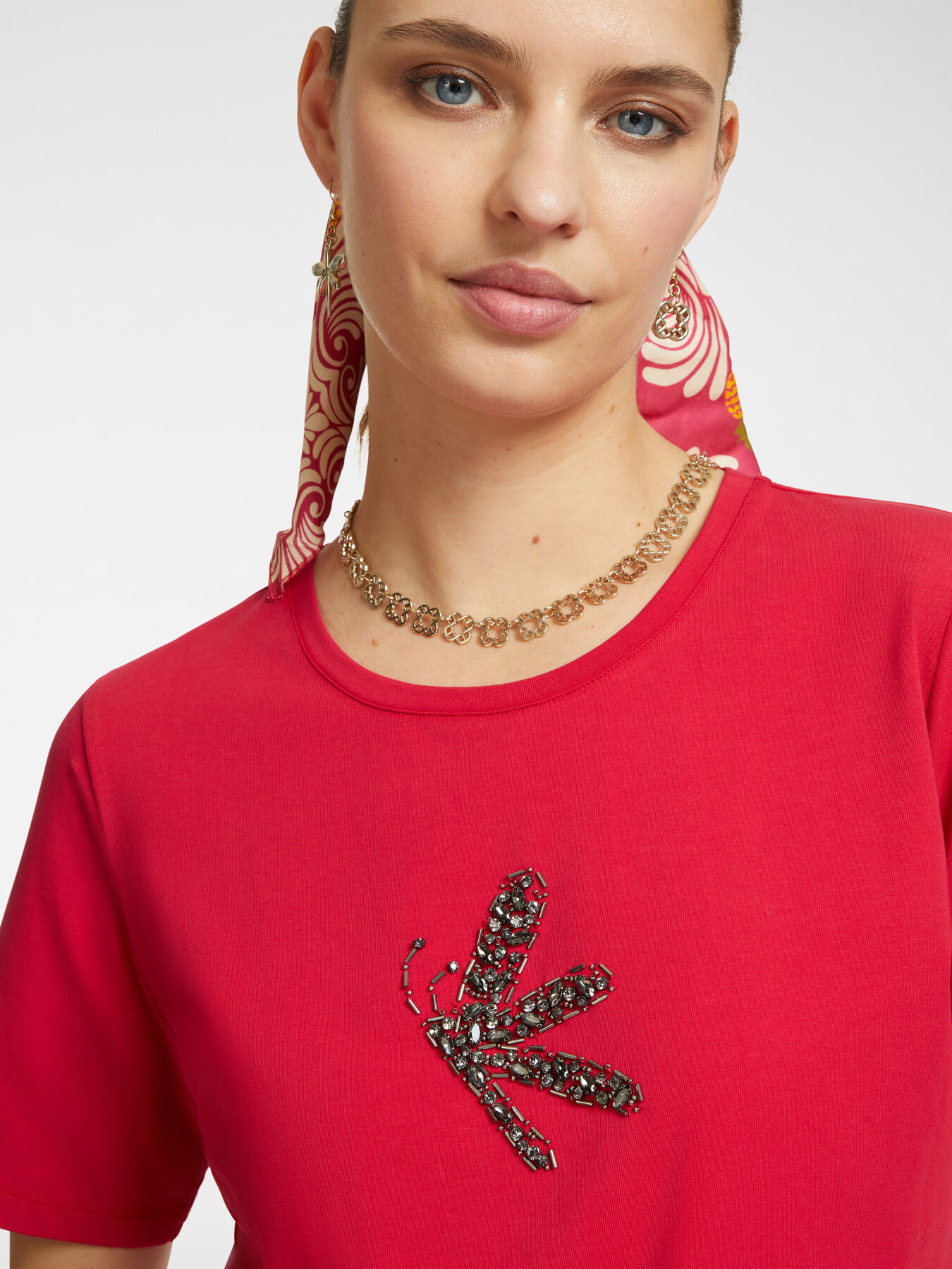 Camiseta con bordado image number 3