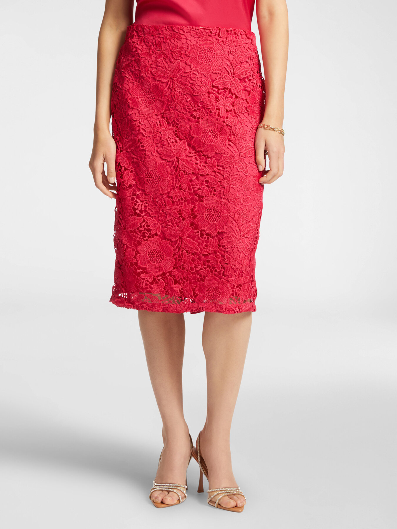 Saia de renda image number 2