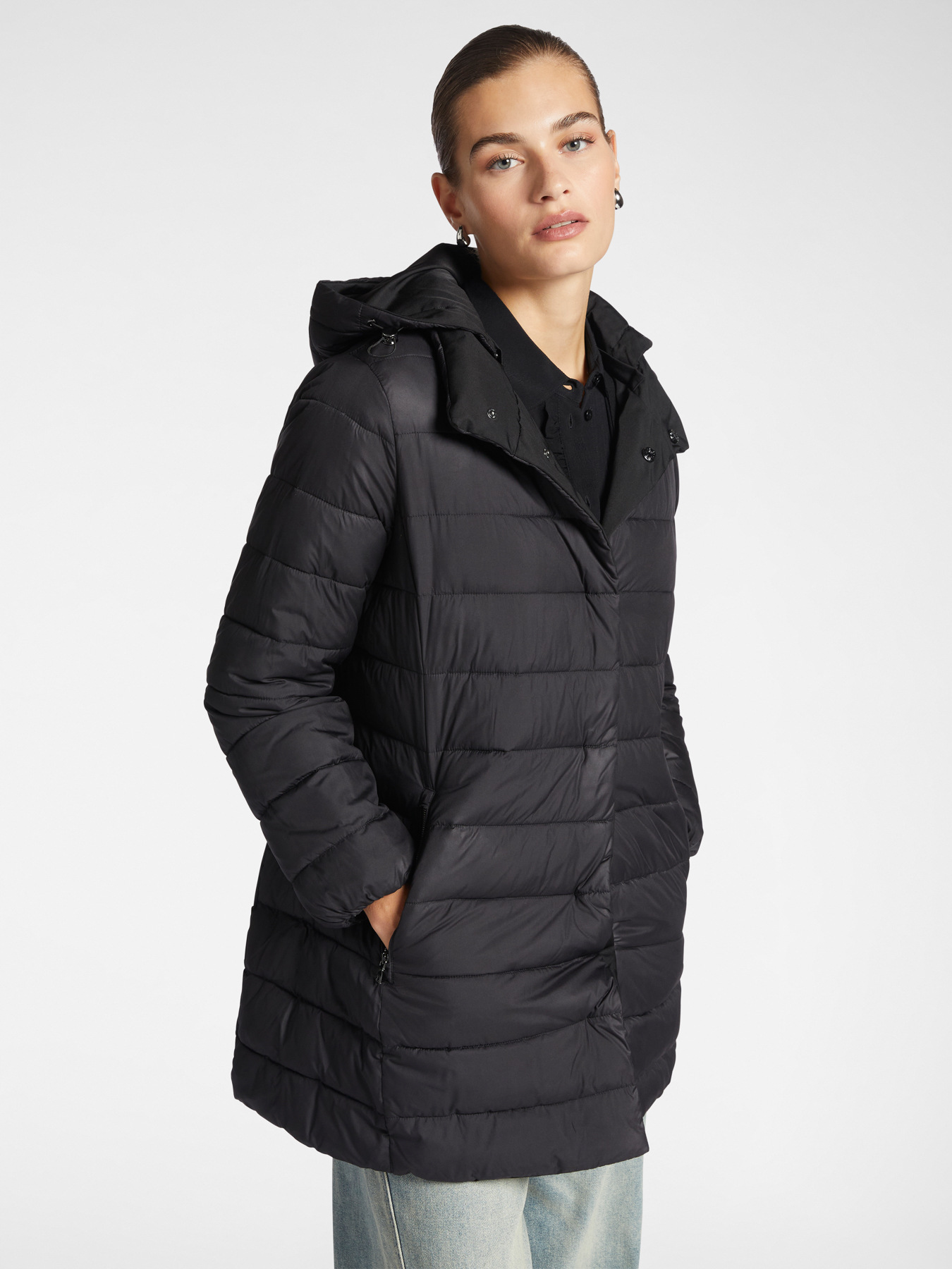 Plum&iacute;fero reversible de nailon reciclado impermeable image number 4