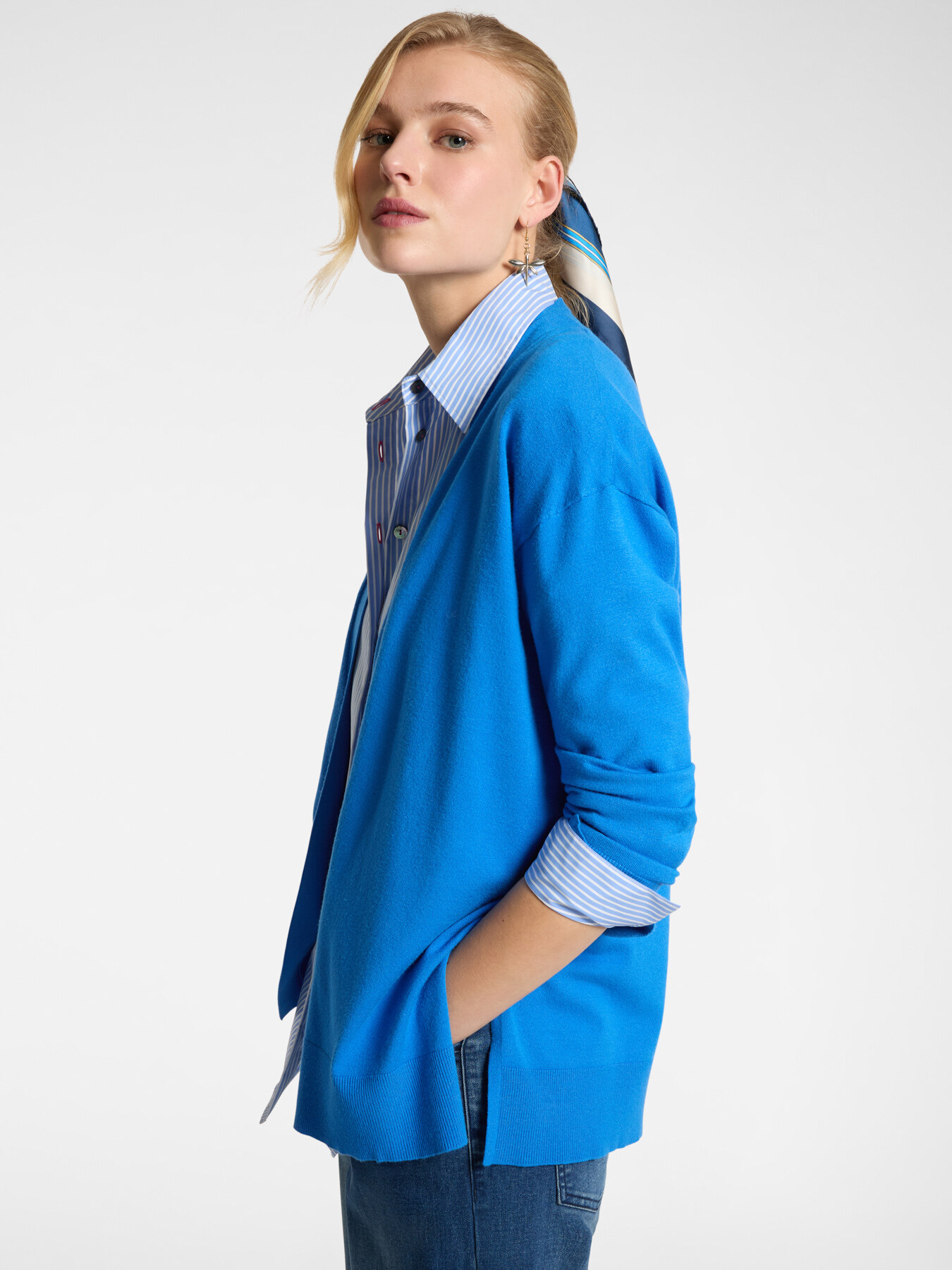 Lange, vorne offene Strickjacke image number 3