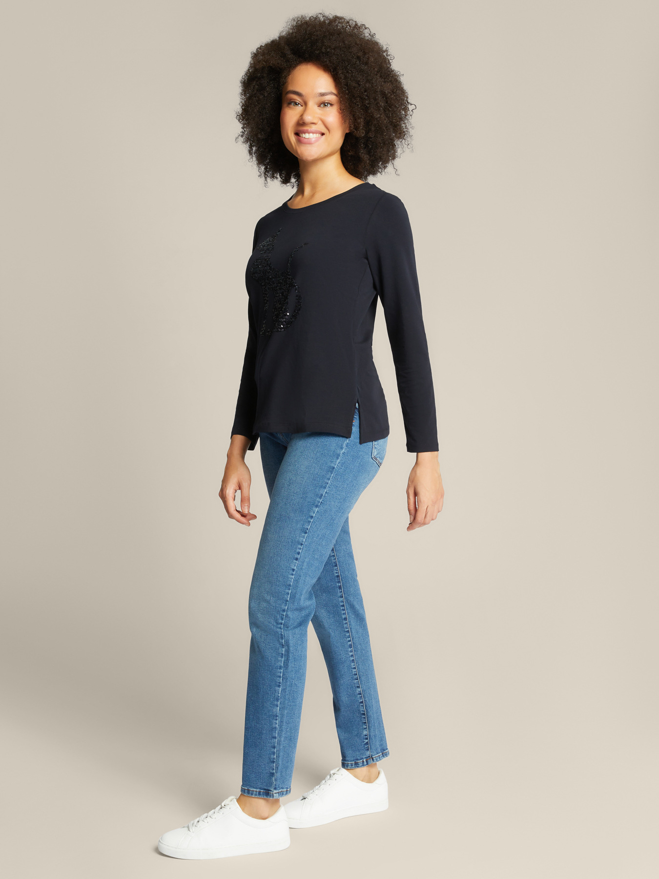 Besticktes T-Shirt image number 1