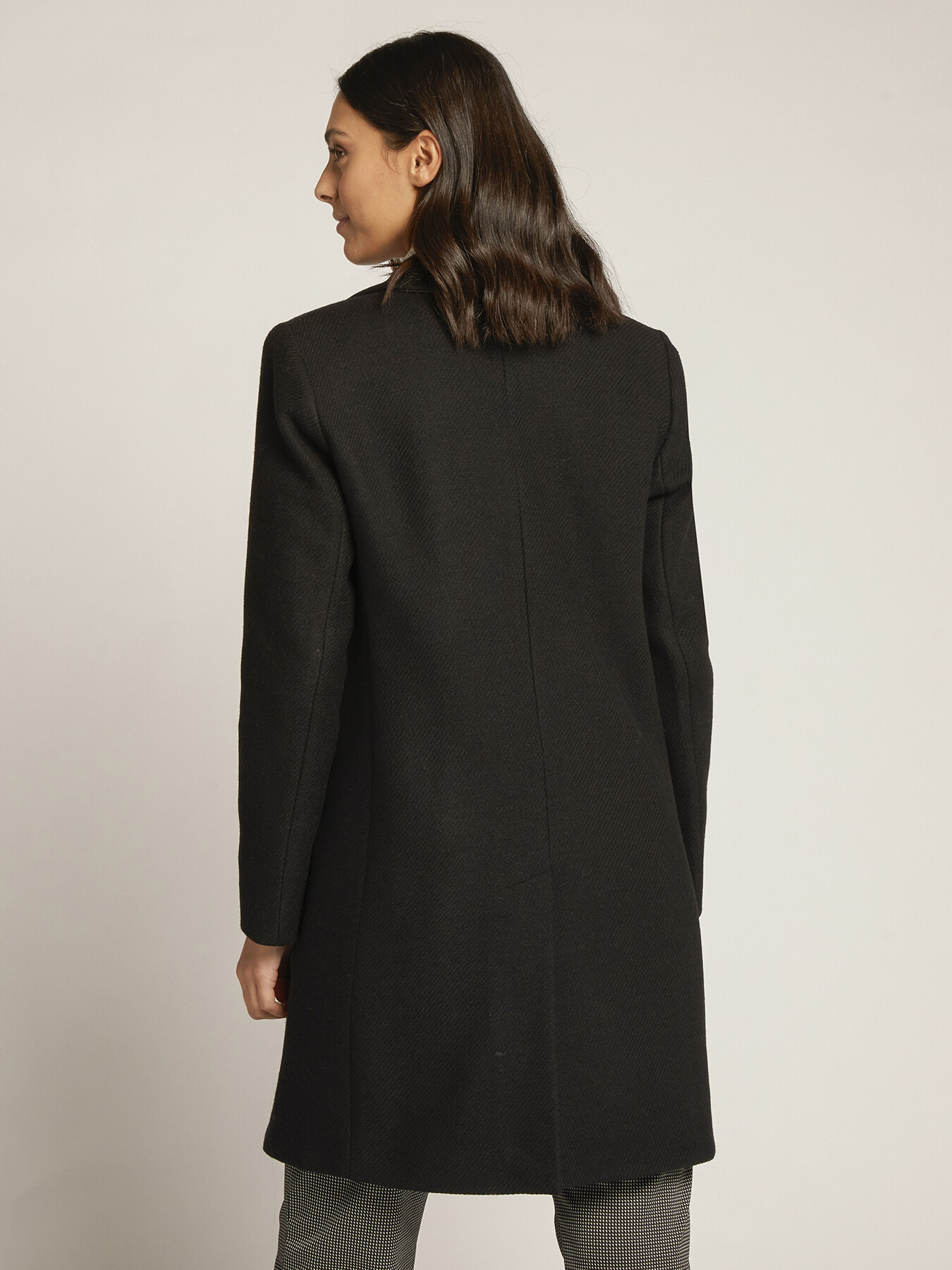 Coat with three buttons image number 1
