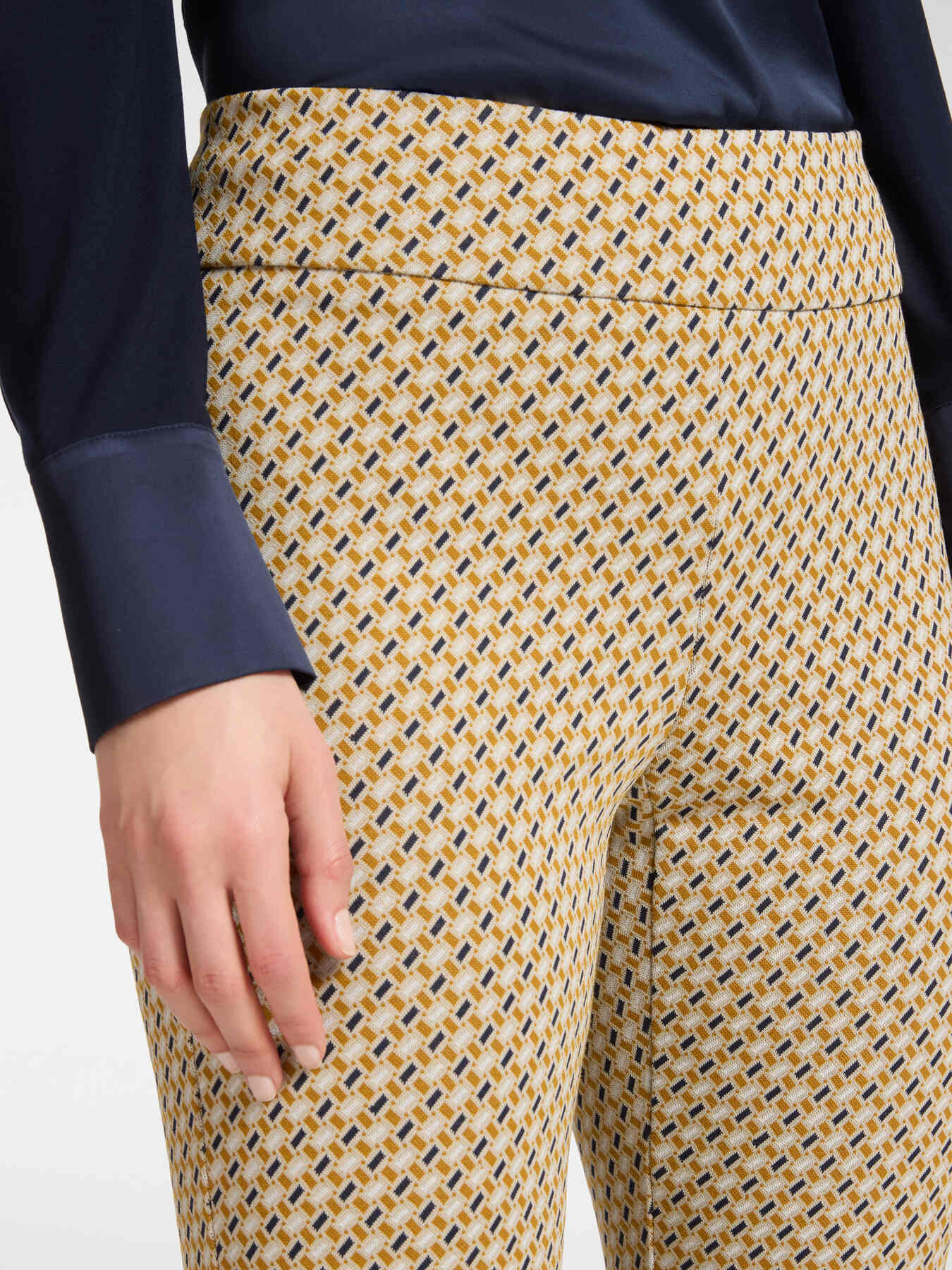 Stretch jacquard trousers image number 3