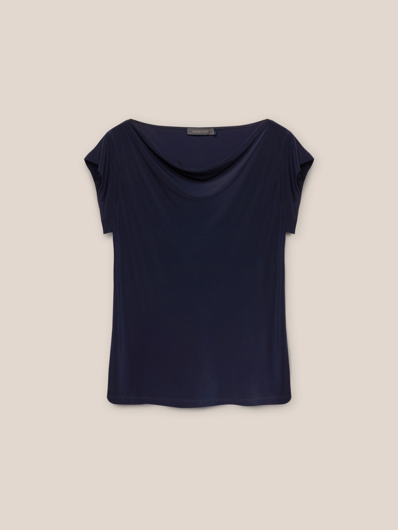 T-shirt con scollo morbido image number 5