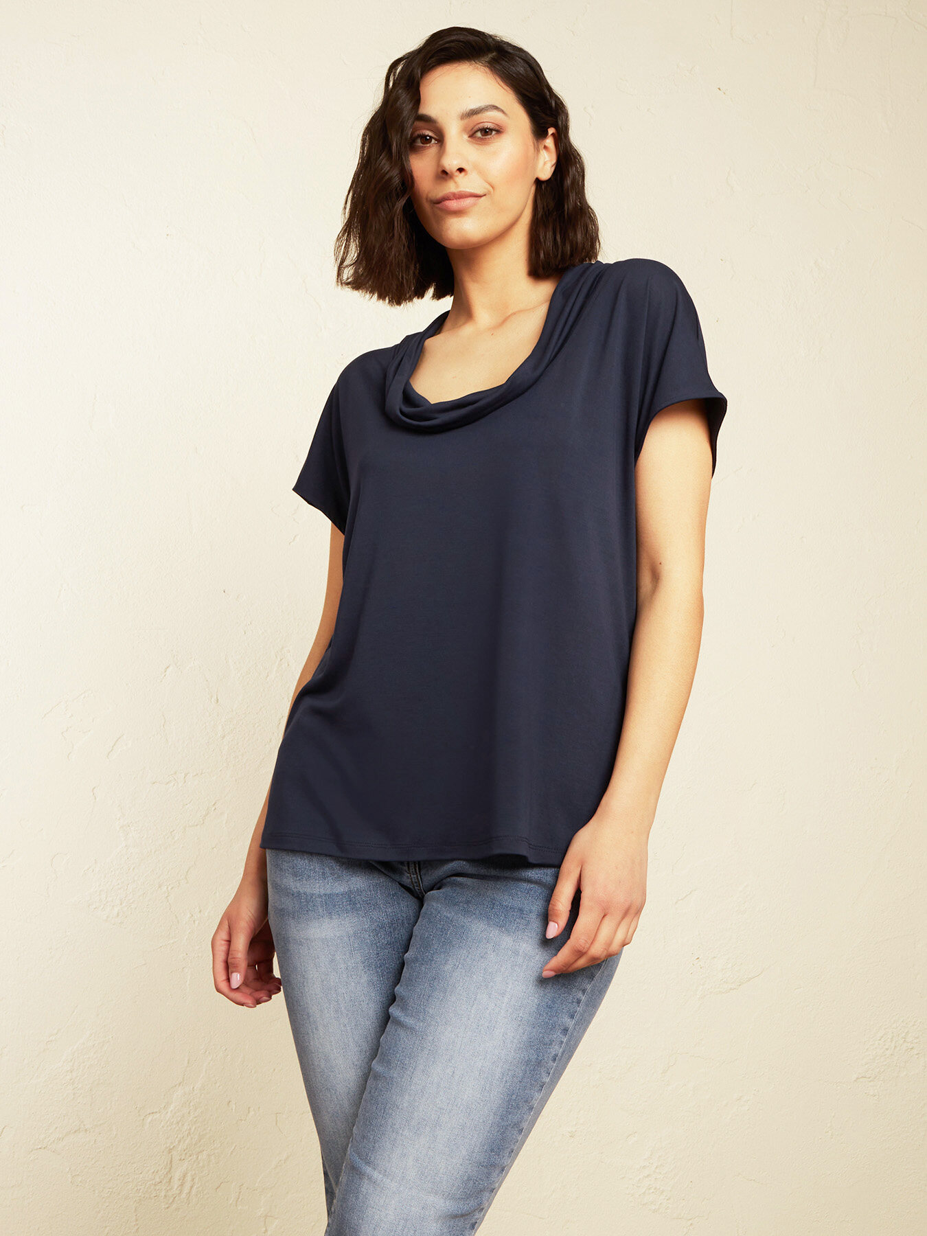 Camiseta con escote drapeado image number 0