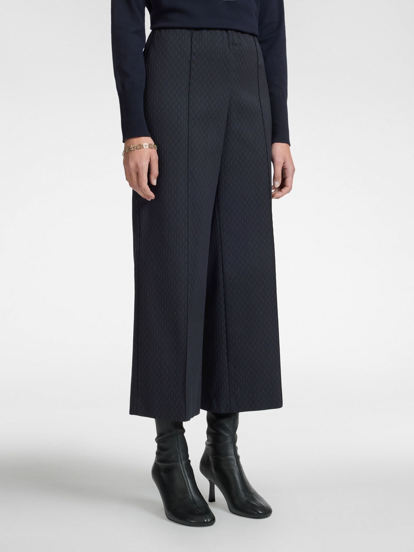 Verk&uuml;rzte Hose aus Stretch-Jacquard image number 2