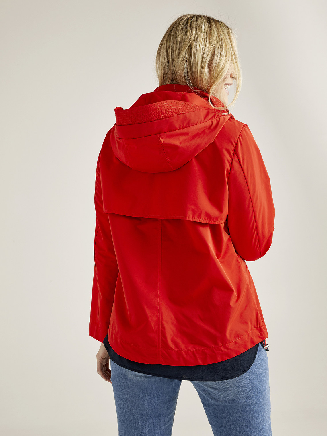 Elenamiro: Short memory nylon parka_3