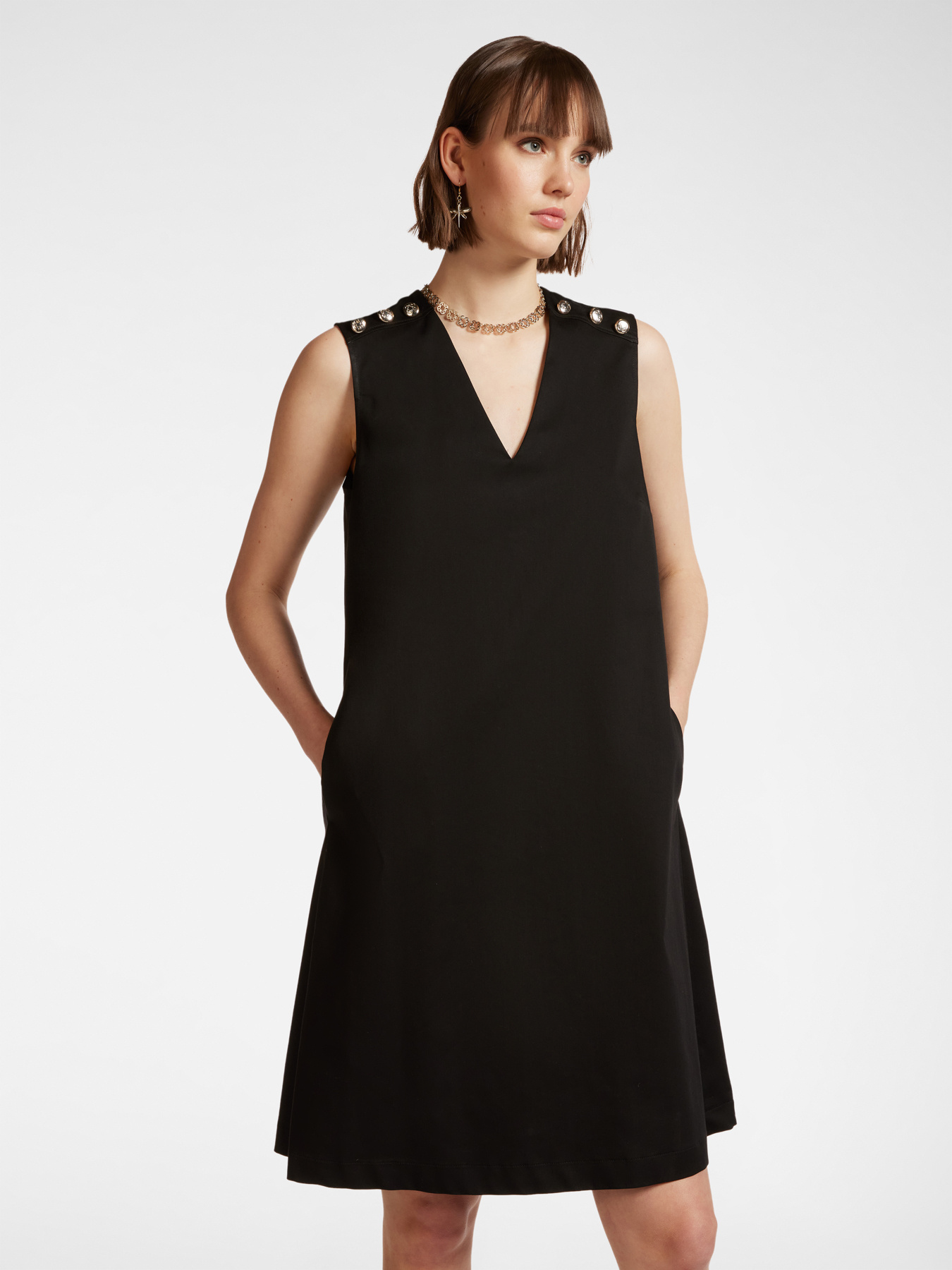 A-line dress with buttons on the shoulders image number 2