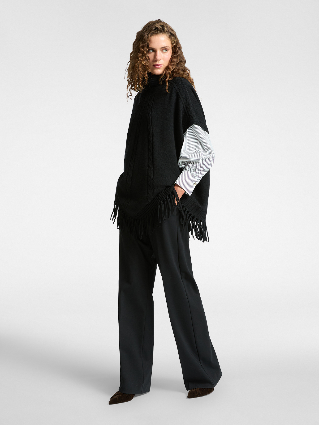 Pantaloni maschili in punto Milano image number 0