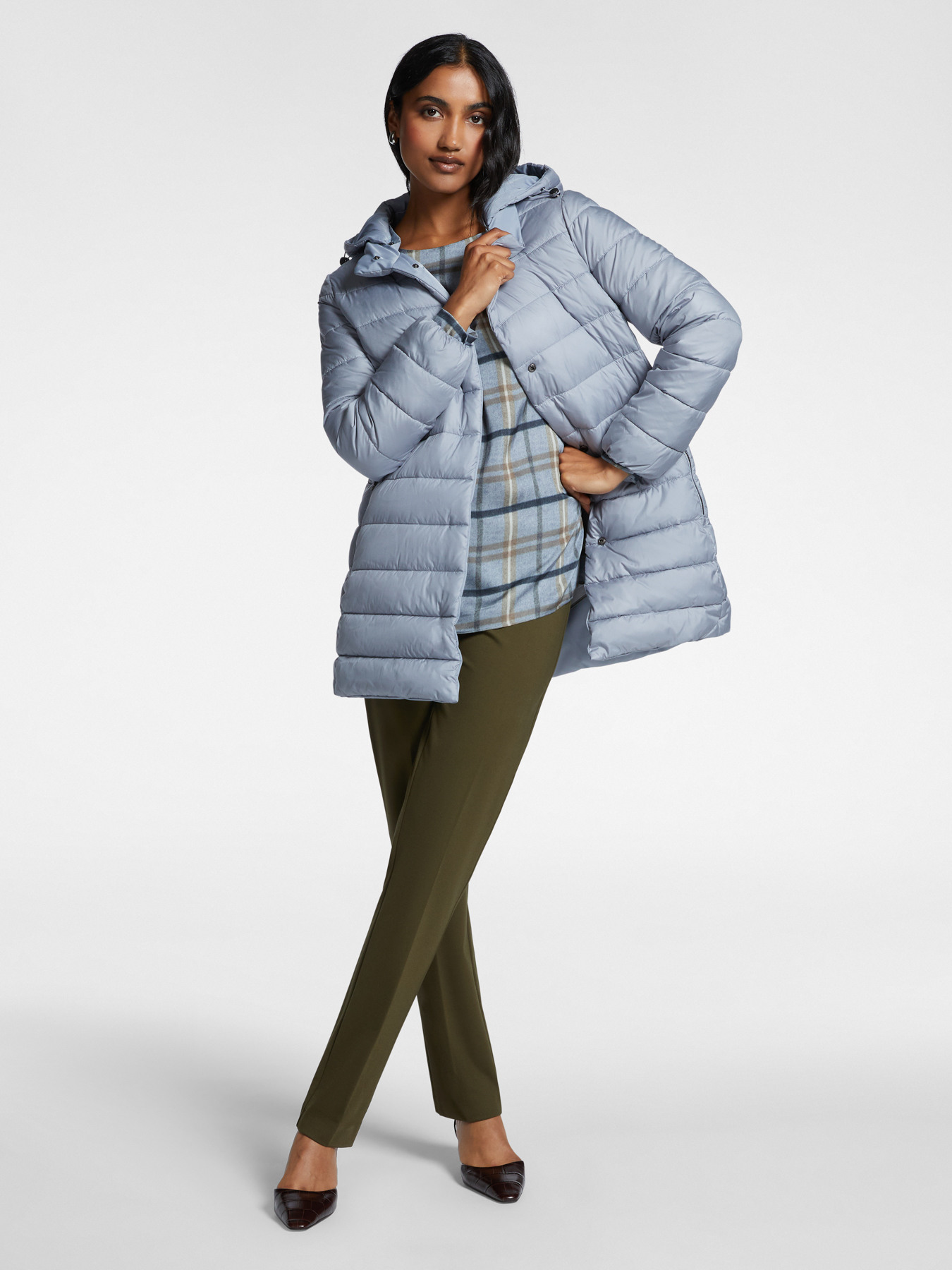 Piumino reversibile in nylon riciclato antipioggia image number 2