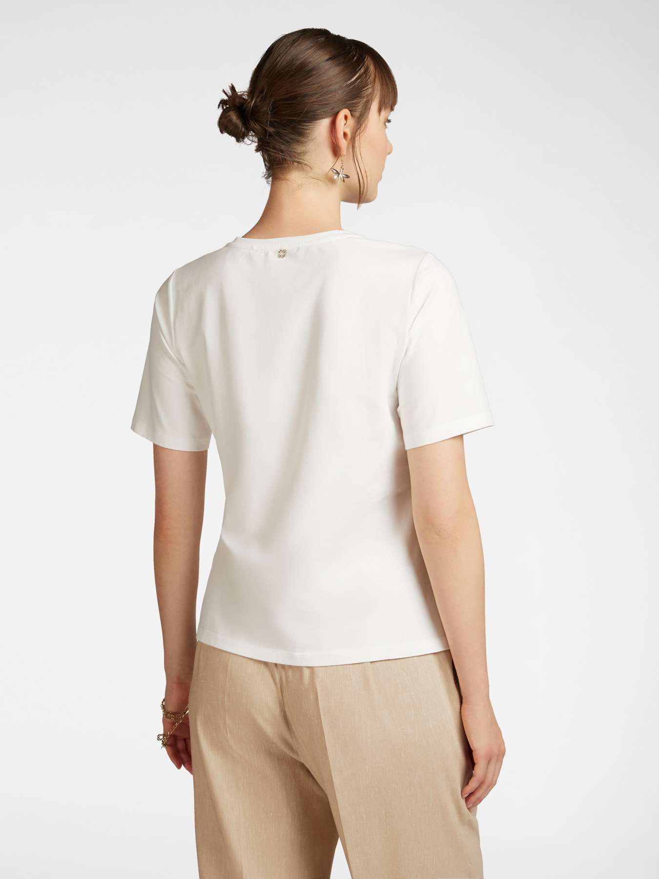 T-shirt with embroidery image number 1