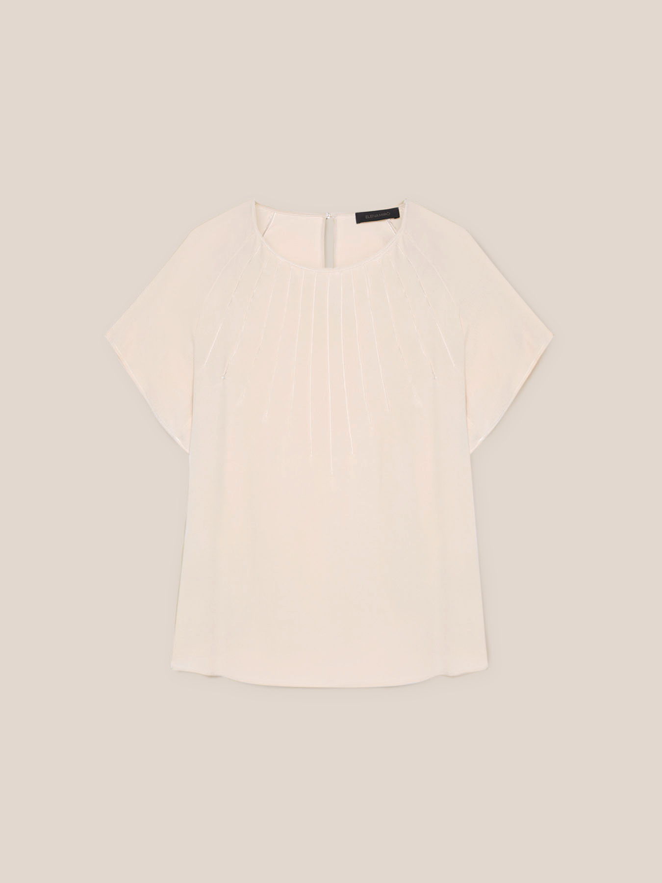 Blusa curta com nervuras no decote image number 4