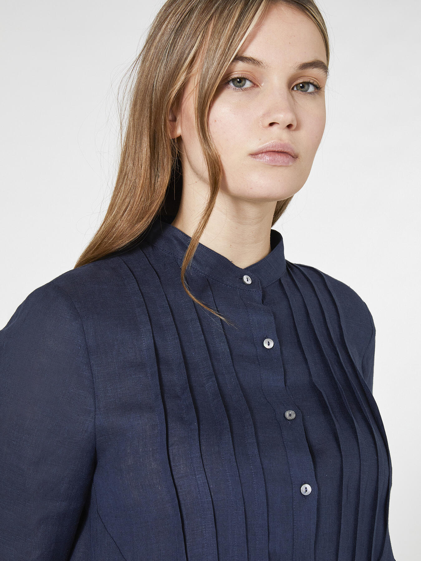 Abito in lino con pieghe image number 3