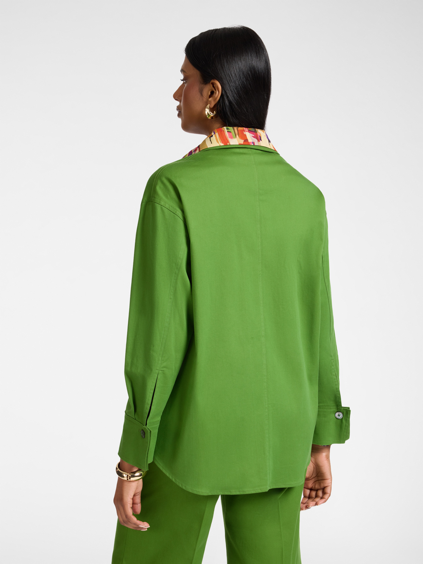 Hemd aus Gabardine mit Taschen image number 1