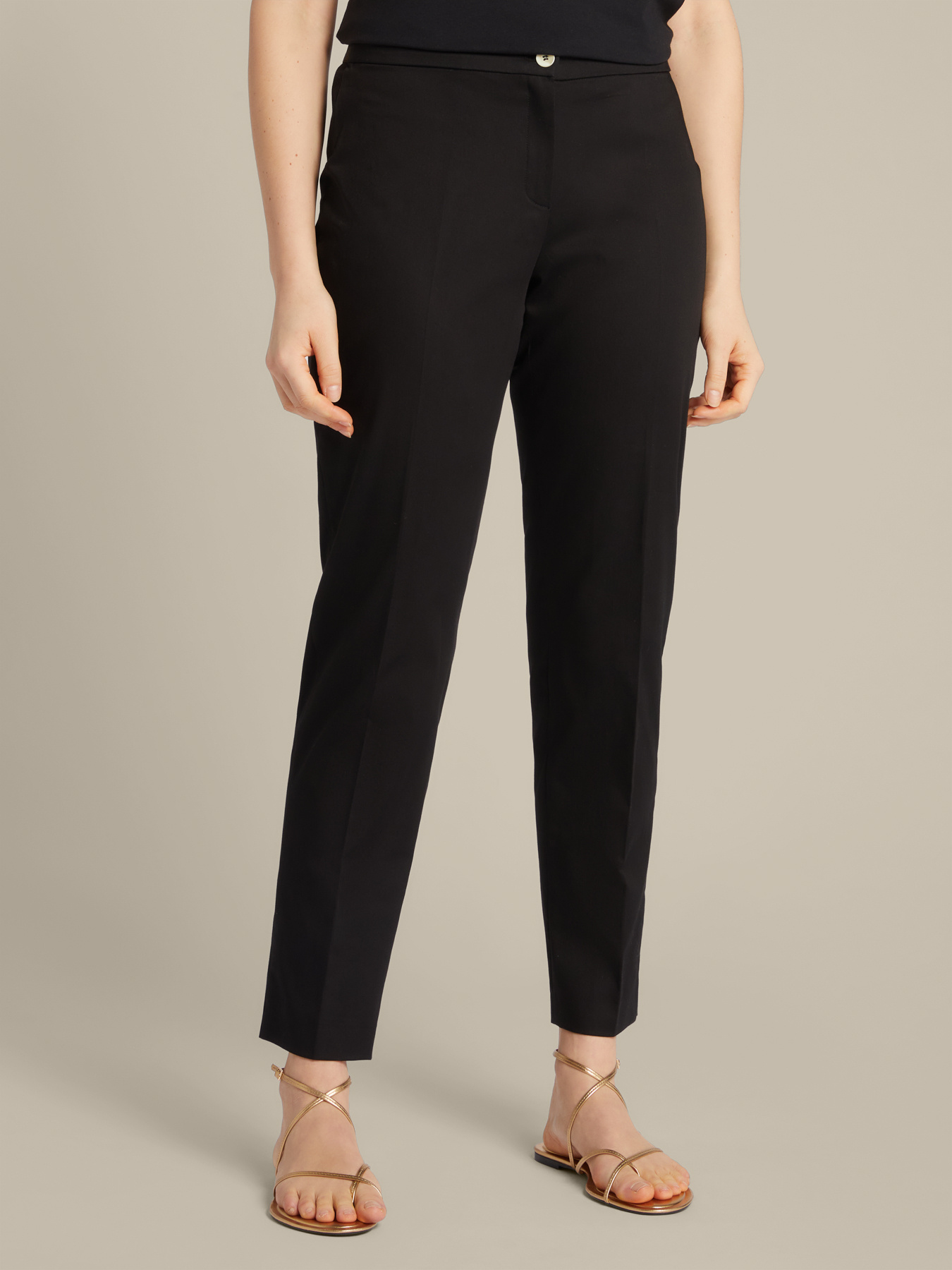 Slim trousers made of sustainable cotton image number 2