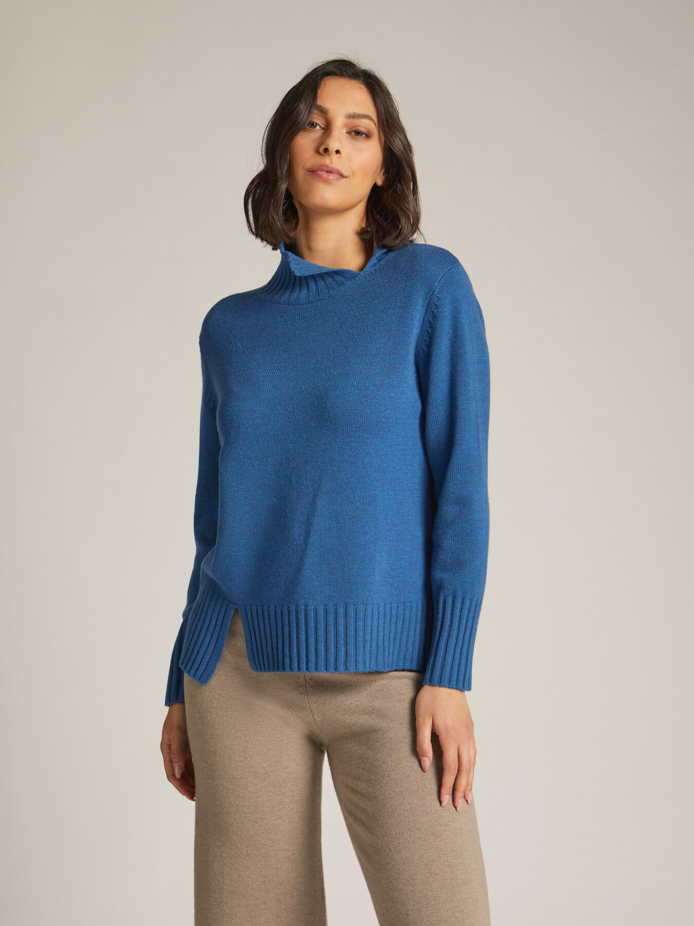 Pullover aus 100&nbsp;% Wolle mit Schlitzen image number 2