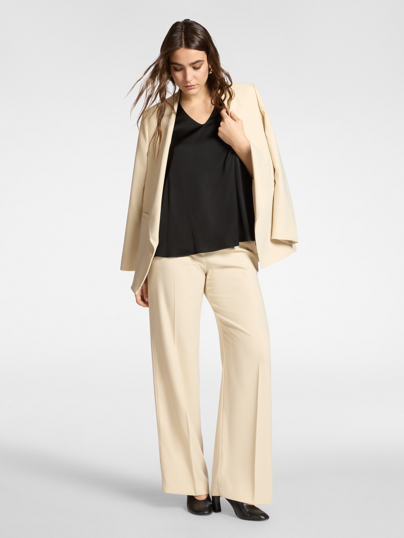 Top de cetim viscose image number 3