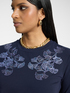 T-shirt avec broderie florale image number 3