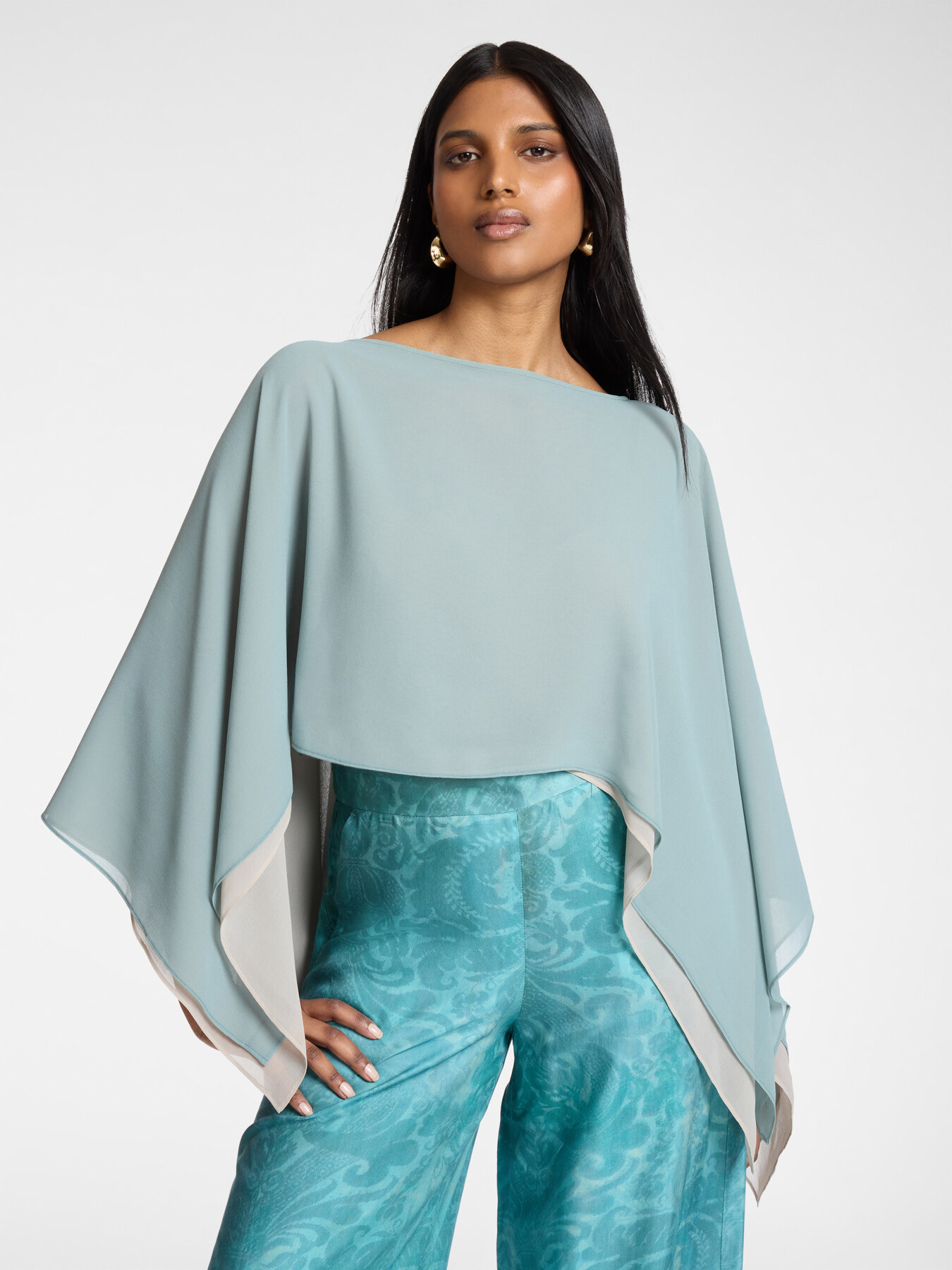 Doppelter Umhang aus Georgette image number 0