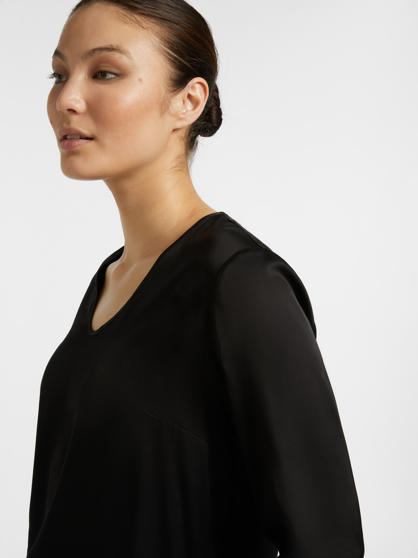 Satin blouse image number 3