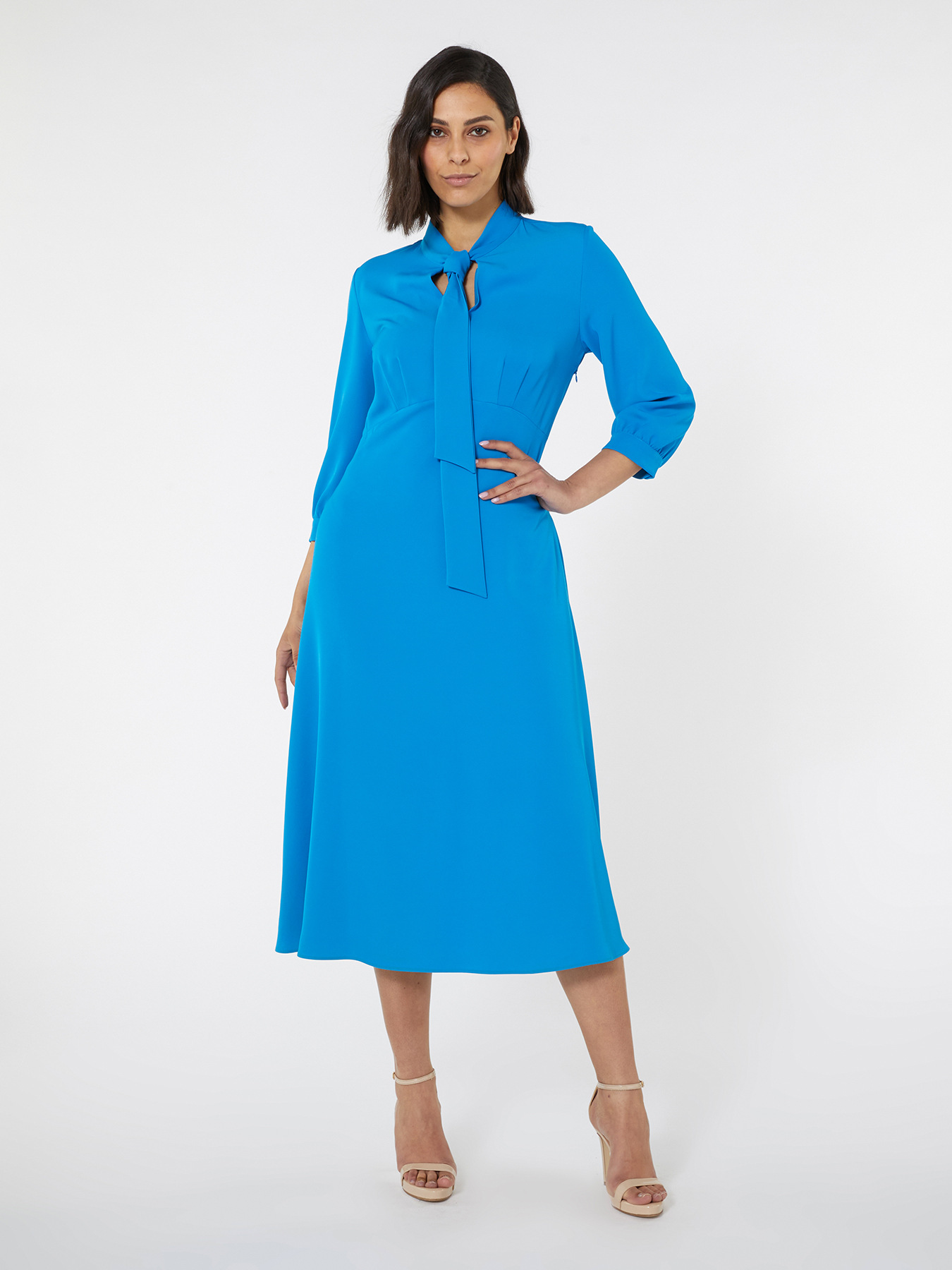 Langes Kleid mit Schleife image number 0