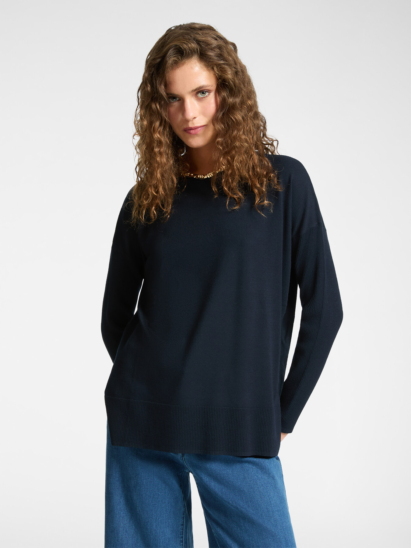 Maglia con scollo a barca image number 0