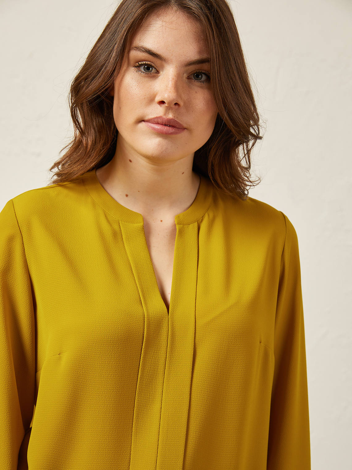 Elenamiro: Blusa com bordas na parte da frente_1