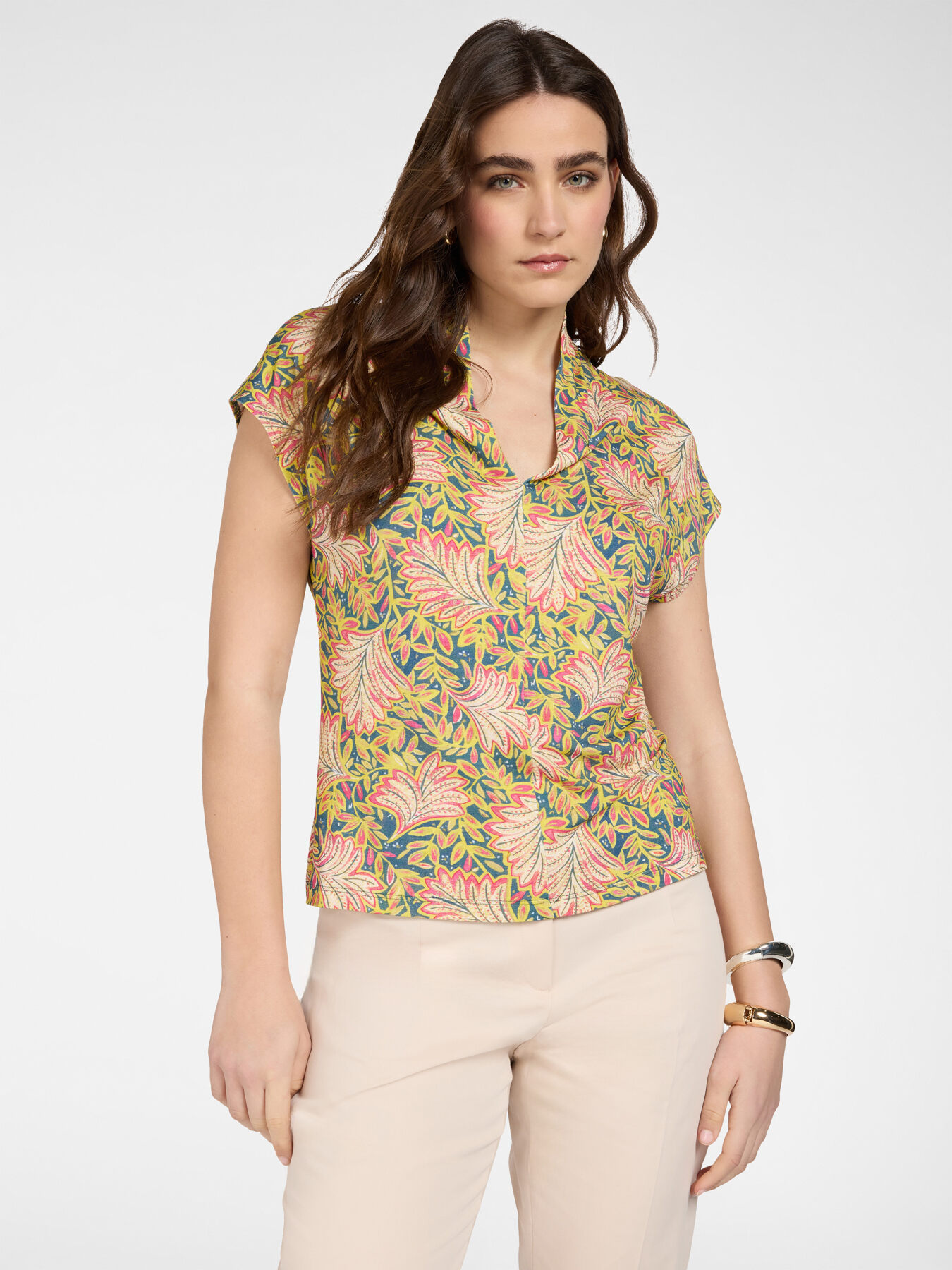 Printed V-neck T-shirt image number 0