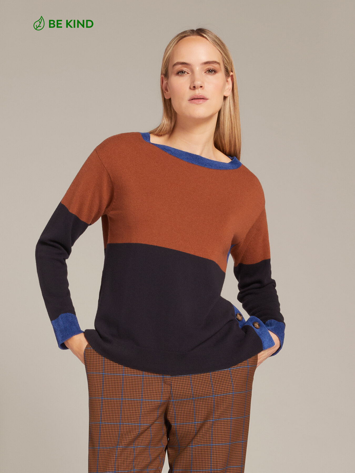 Pure carded wool colour block sweater image number 0