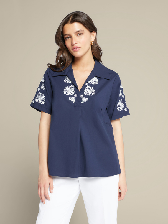 Poplin blouse with embroidery