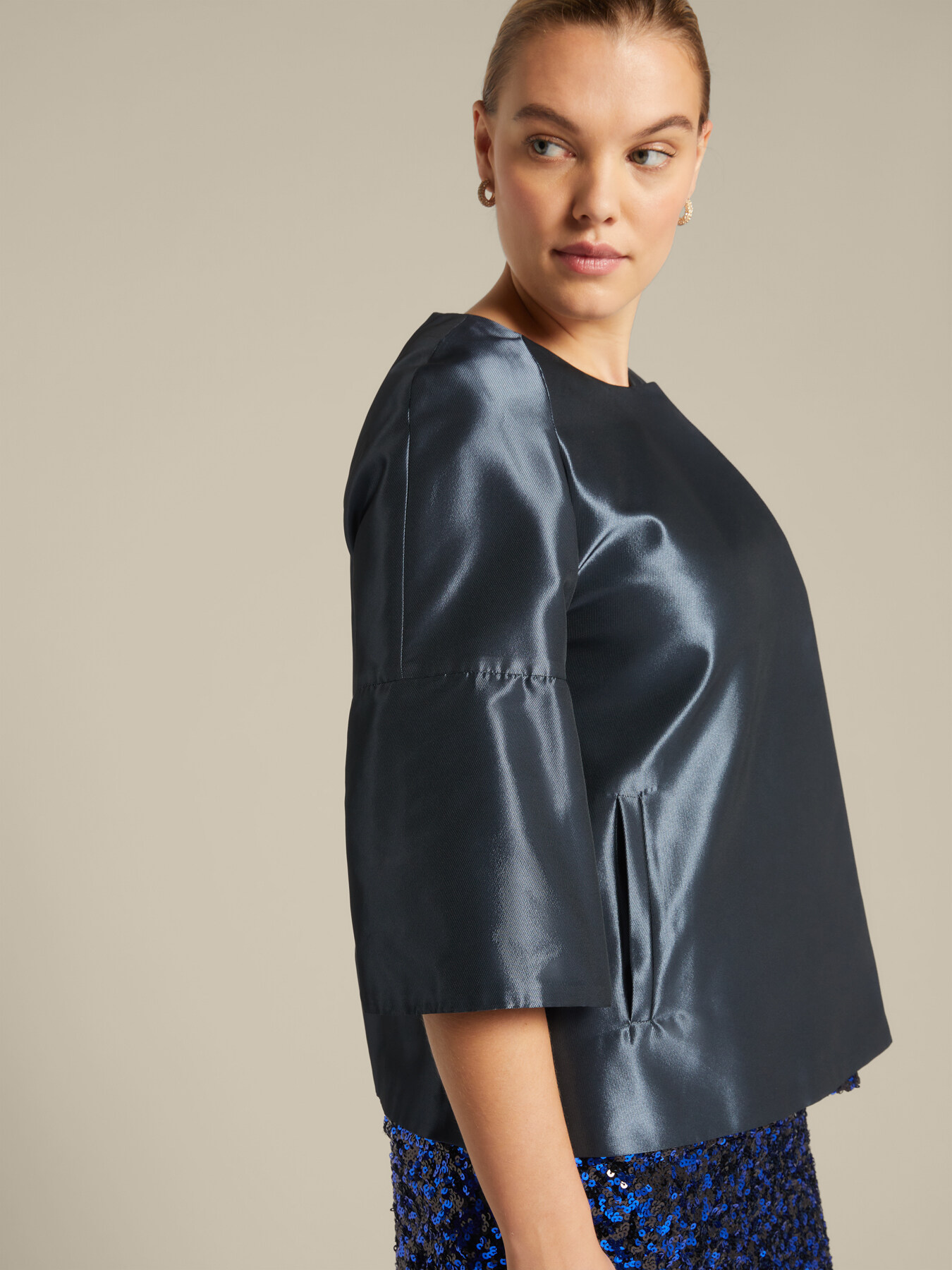 Short taffeta jacket image number 3