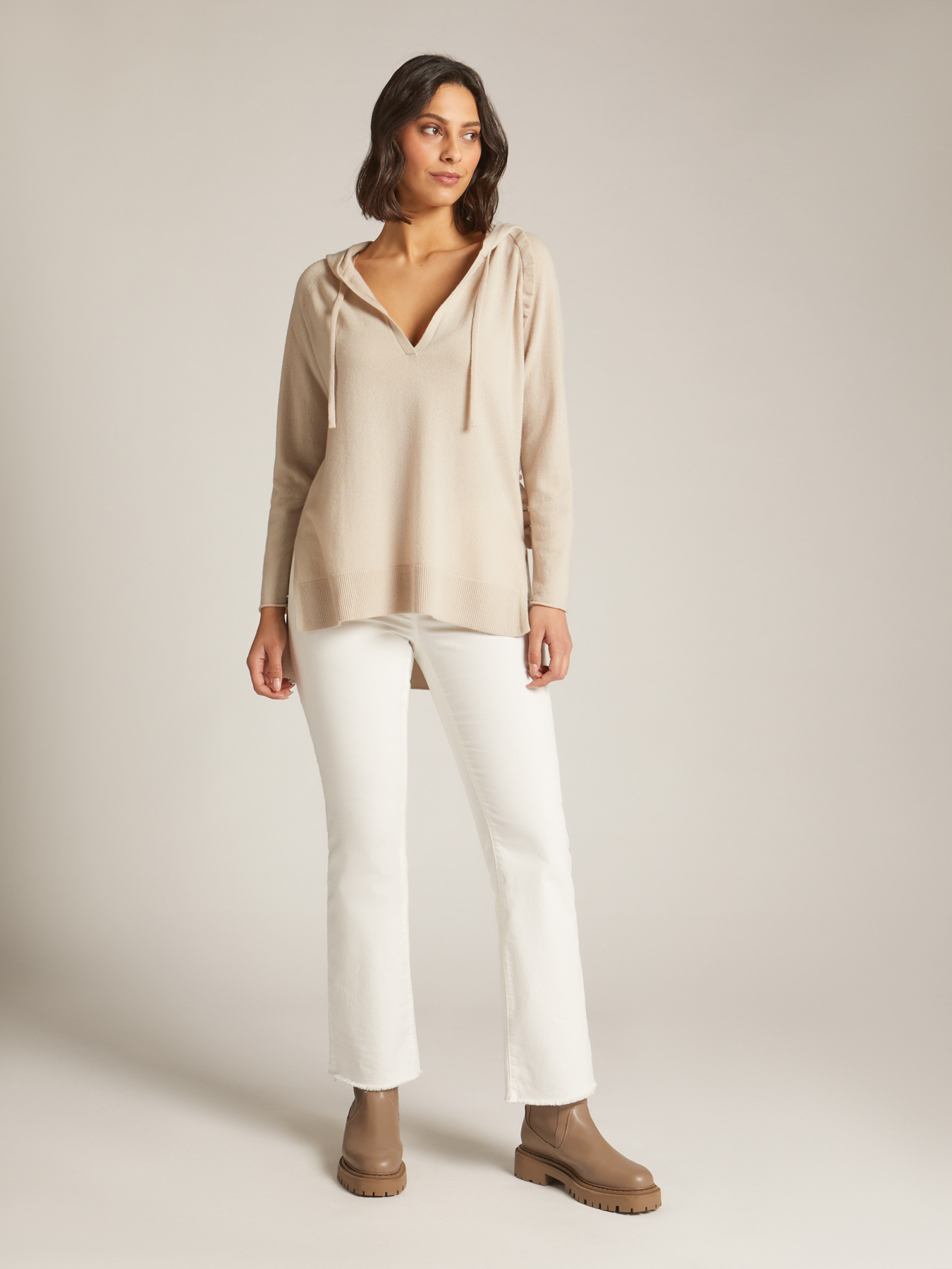 Pullover mit Kapuze und Volants image number 0