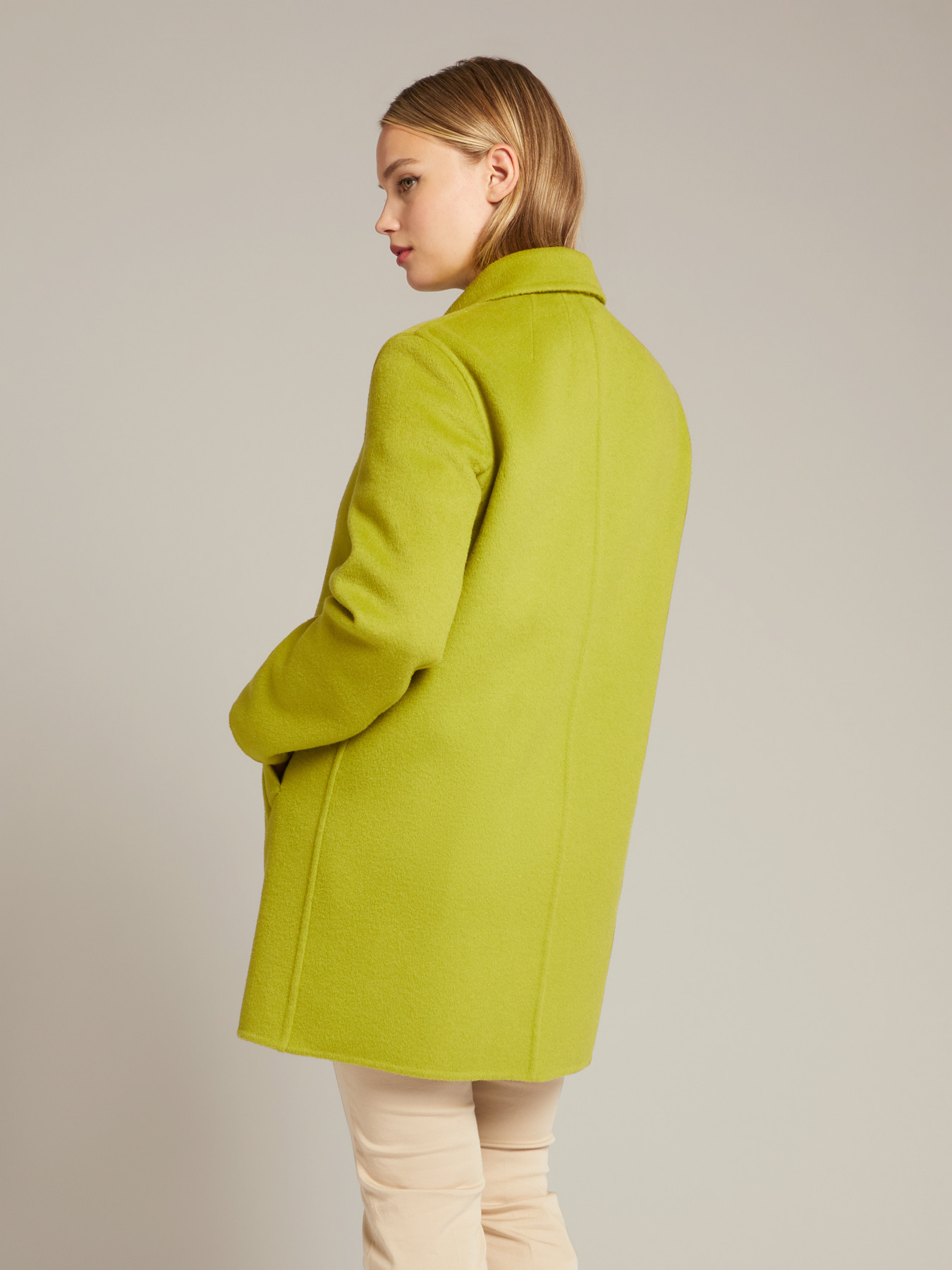 Double-Layer-Mantel, in Handarbeit vollendet image number 4