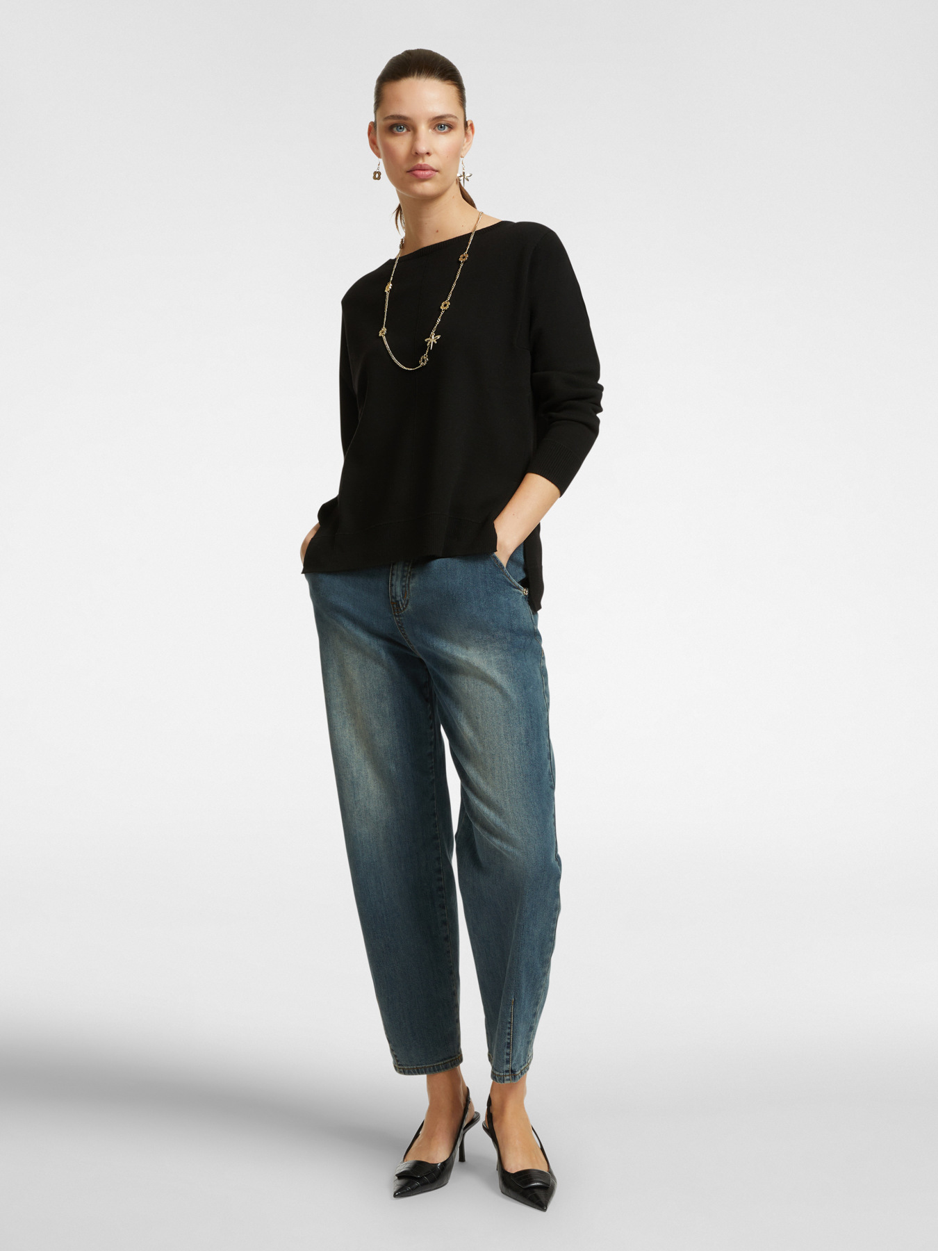 Pullover mit geradem Schnitt und Rundhalsausschnitt image number 2